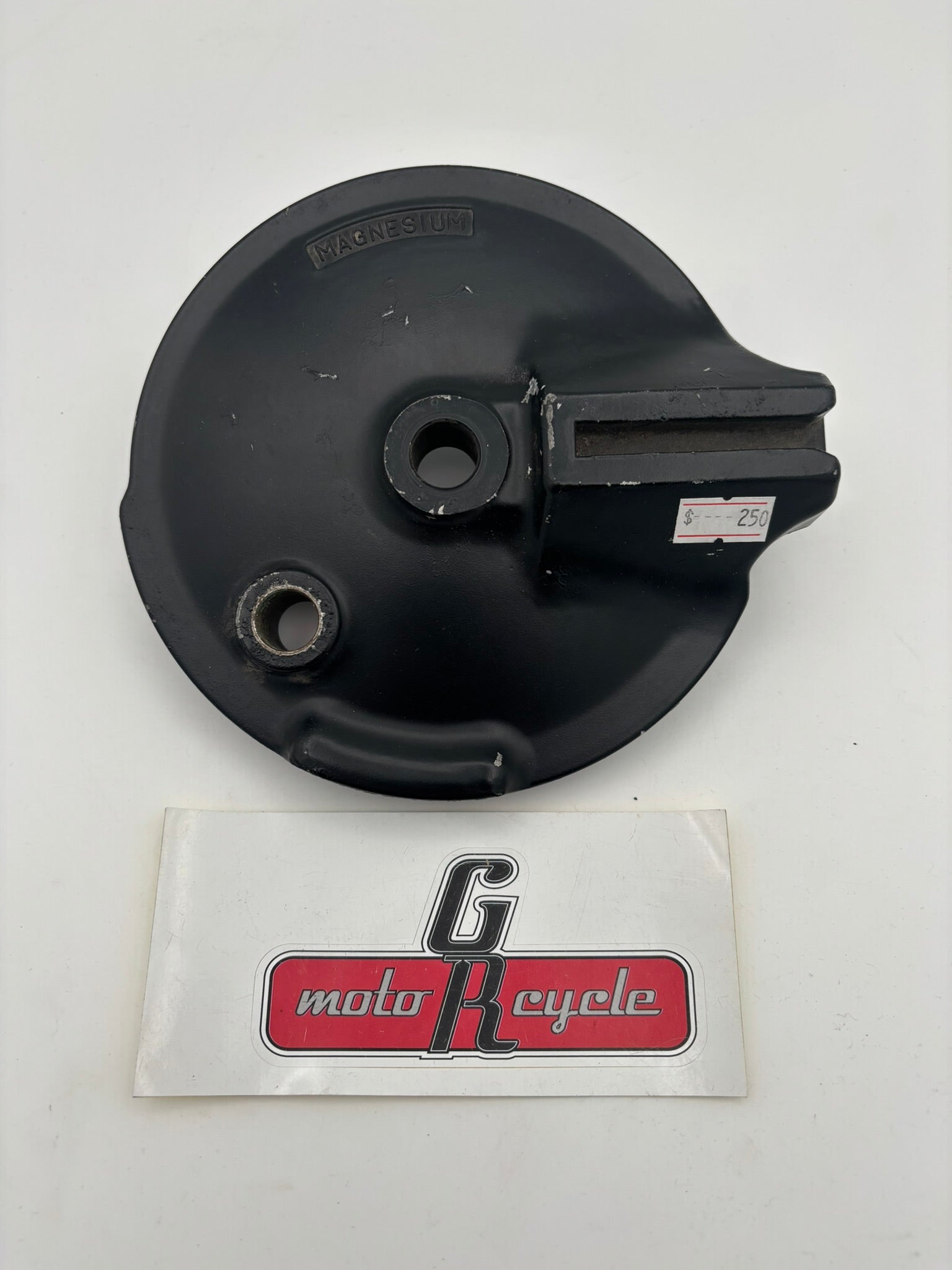 YAMAHA FRONT WHEEL BRAKE PLATE 1W1-25016-11-98-1 Y14