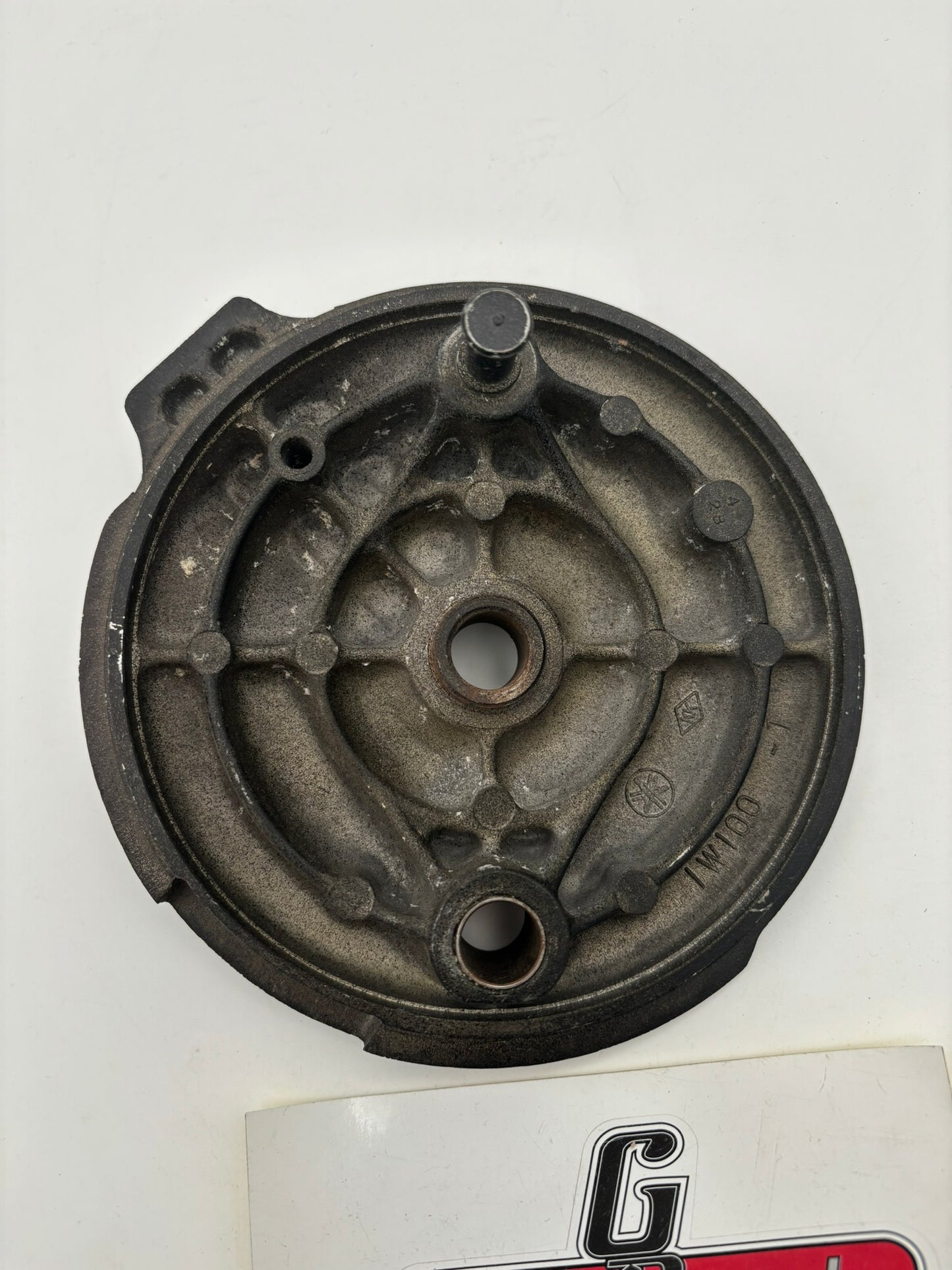 YAMAHA FRONT WHEEL BRAKE PLATE 1W1-25016-11-98-2 Y14