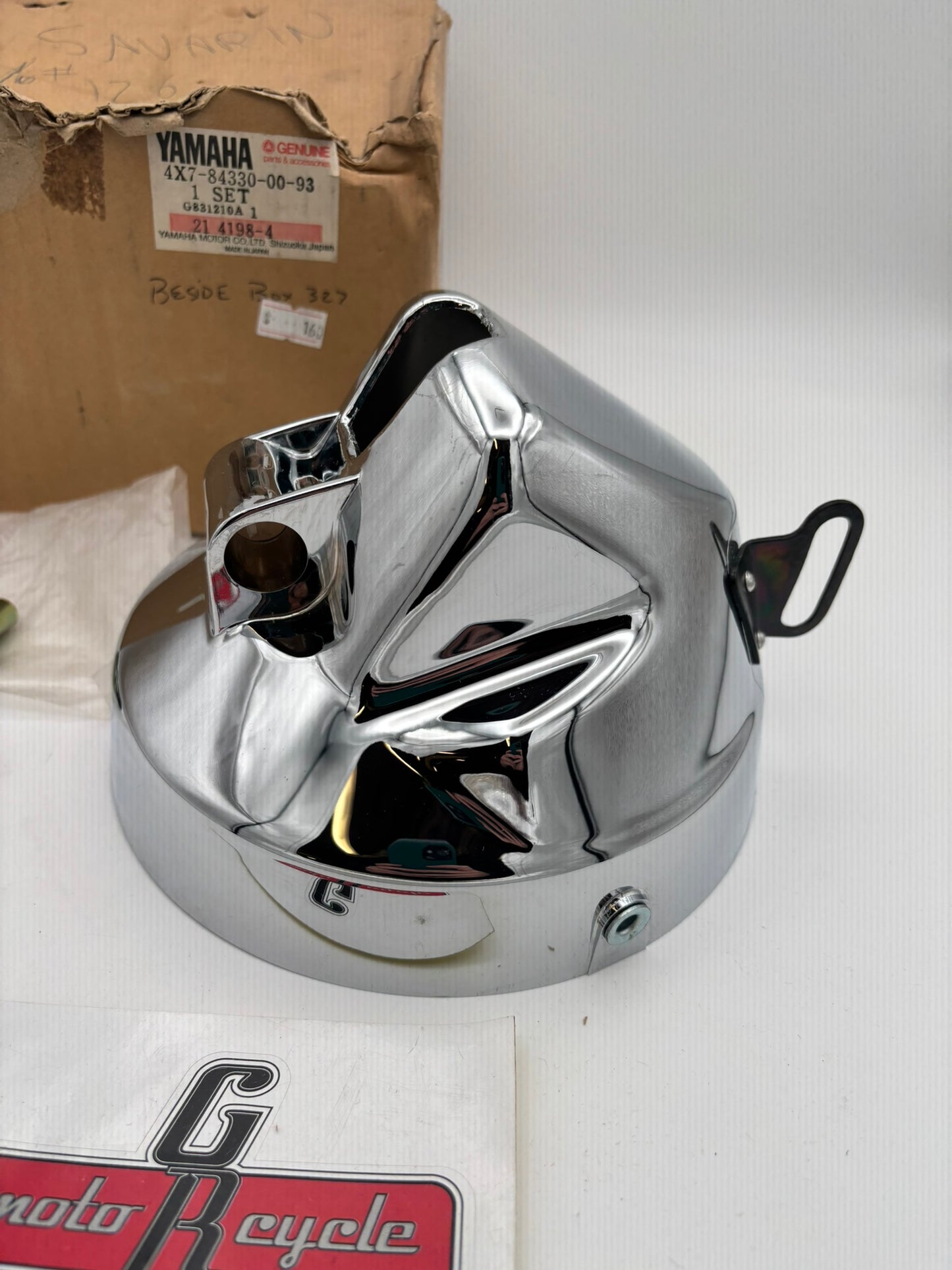 YAMAHA HEADLIGHT BODY  CHROME 4X7-84330-00-93 Y14