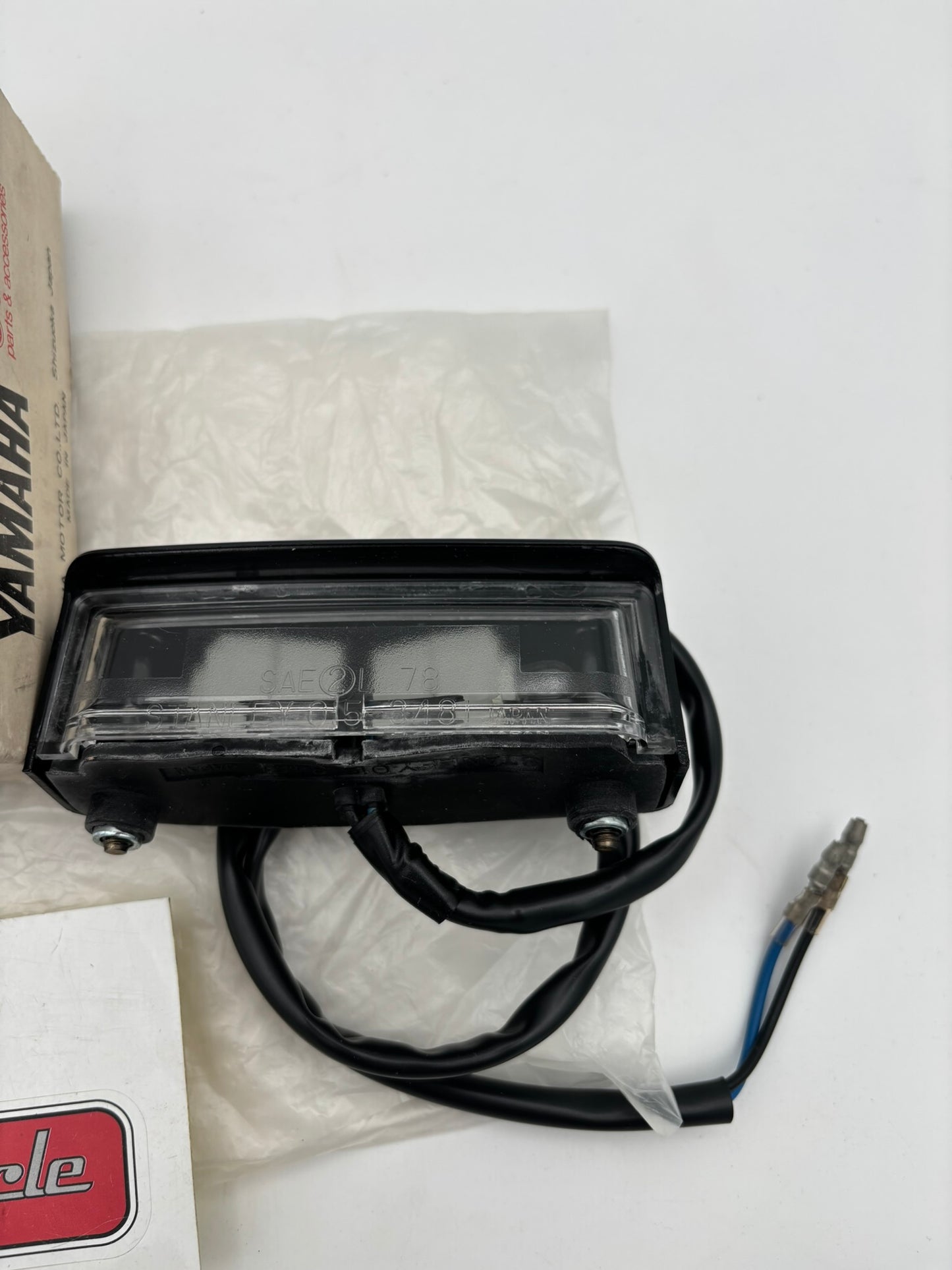 YAMAHA LICENCE LIGHT UNIT (SUB 11H-84745-60-00 2AX-84745-00-00 ) 4H3-84745-60-00 Y14