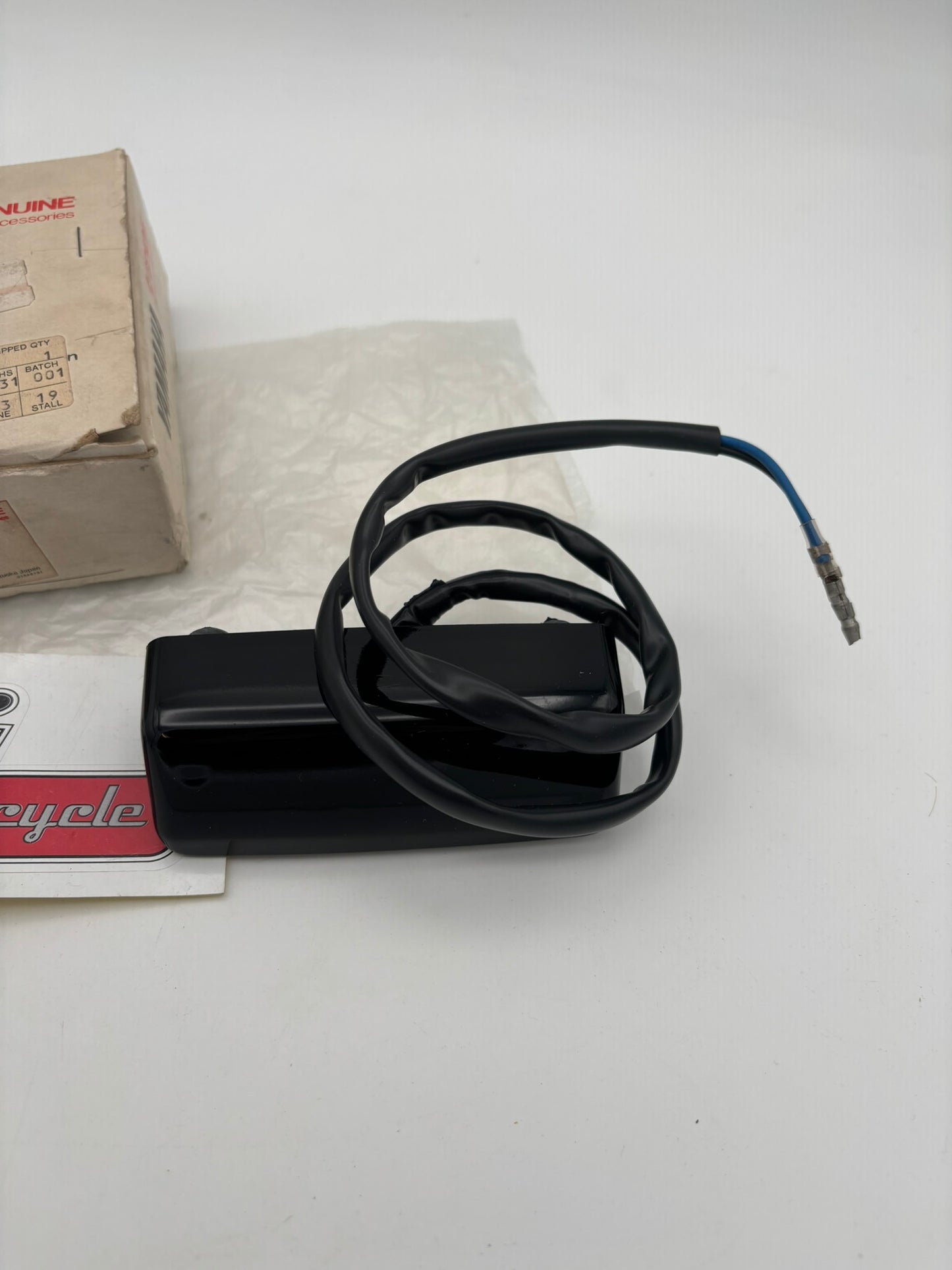 YAMAHA LICENCE LIGHT UNIT (SUB 11H-84745-60-00 2AX-84745-00-00 ) 4H3-84745-60-00 Y14