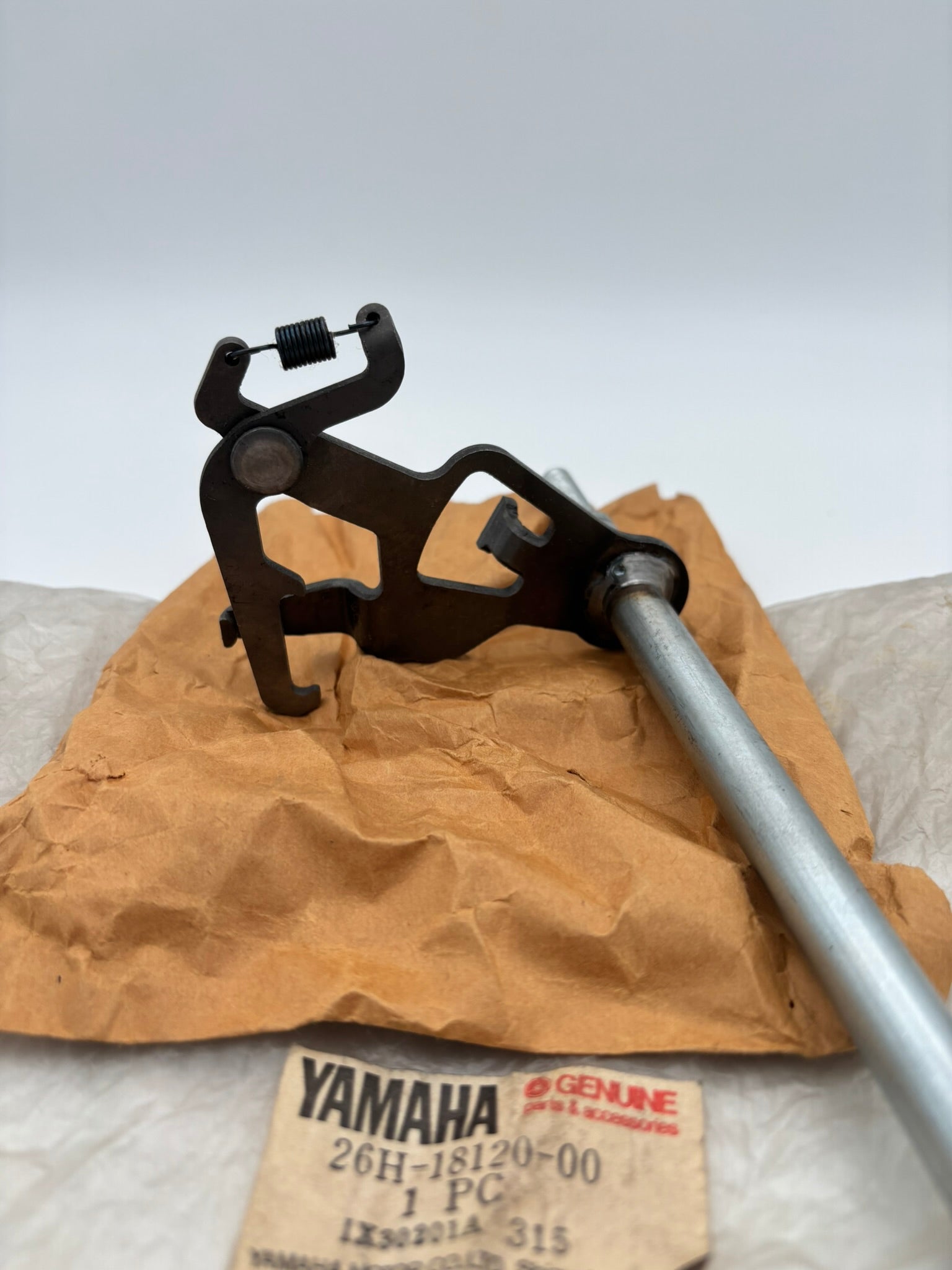 YAMAHA SHIFT LEVER ASSY 26H-18120-00-00 Y14