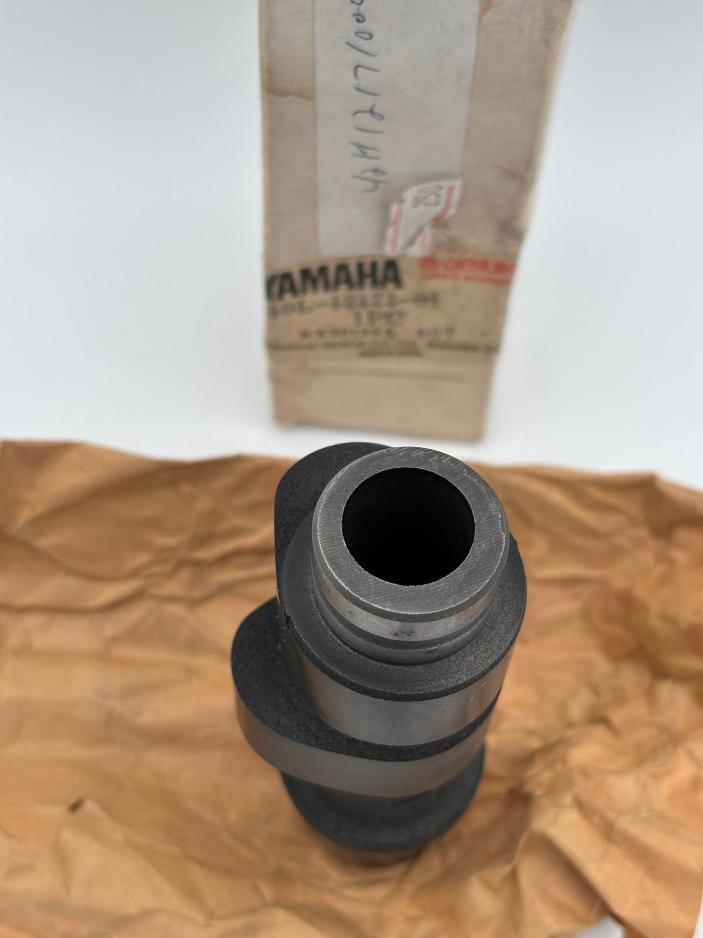 YAMAHA CAMSHAFT 1. (SUB 42H-12171-00-00 ) 10L-12171-01-00 Y14