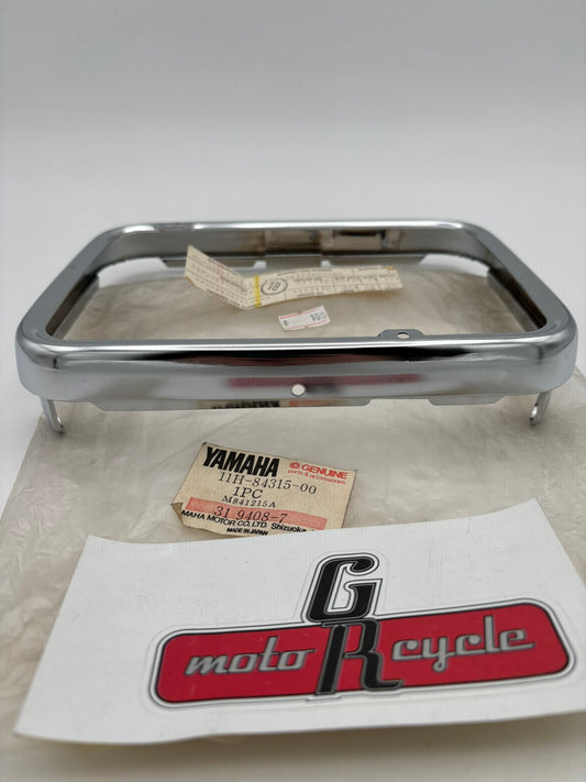 YAMAHA HEADLIGHT RIM 11H-84315-00-00 Y15