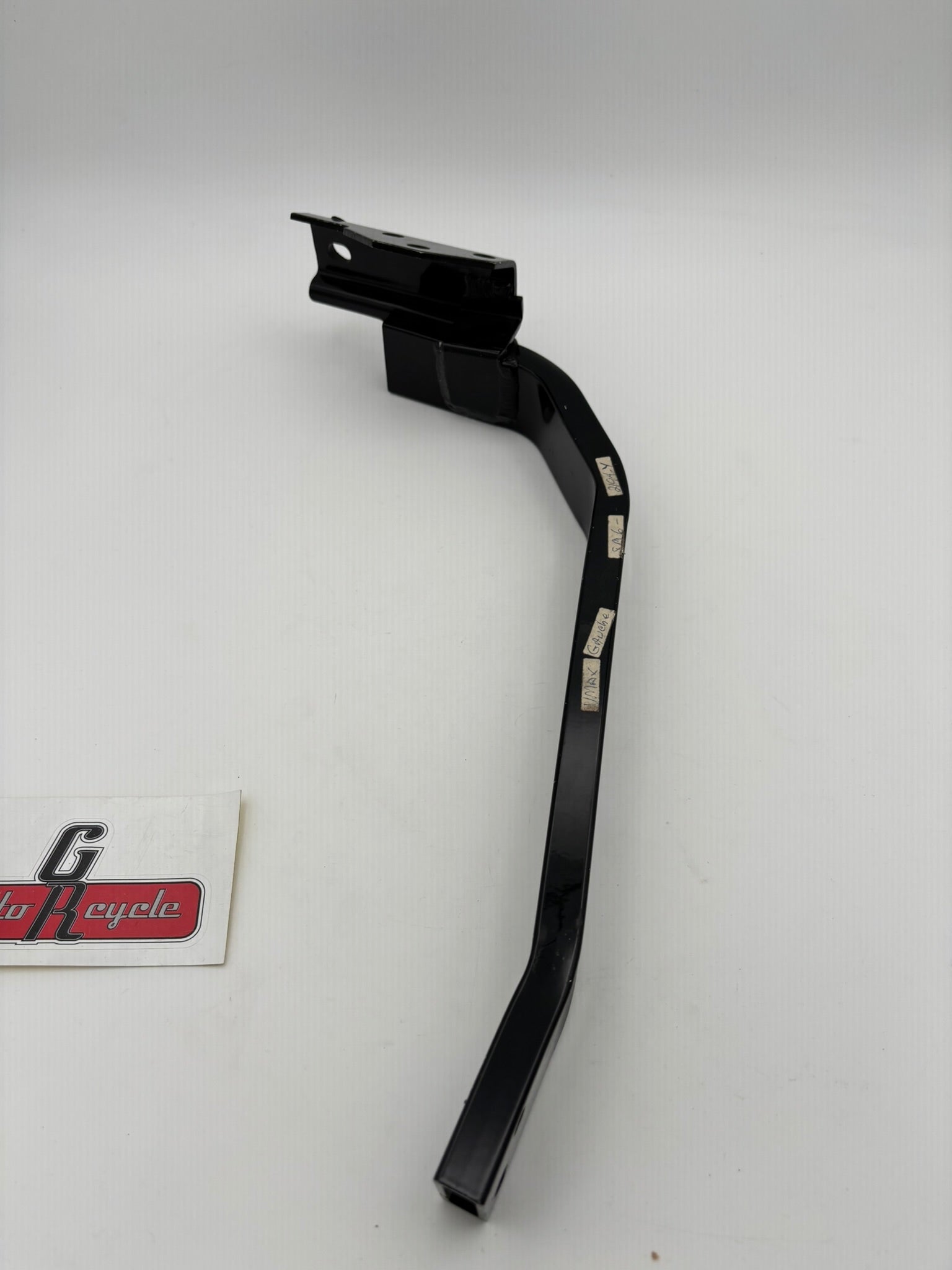 YAMAHA FRONT BUMPER BRACKET 3. 8M6-2194Y-00-00 Y15