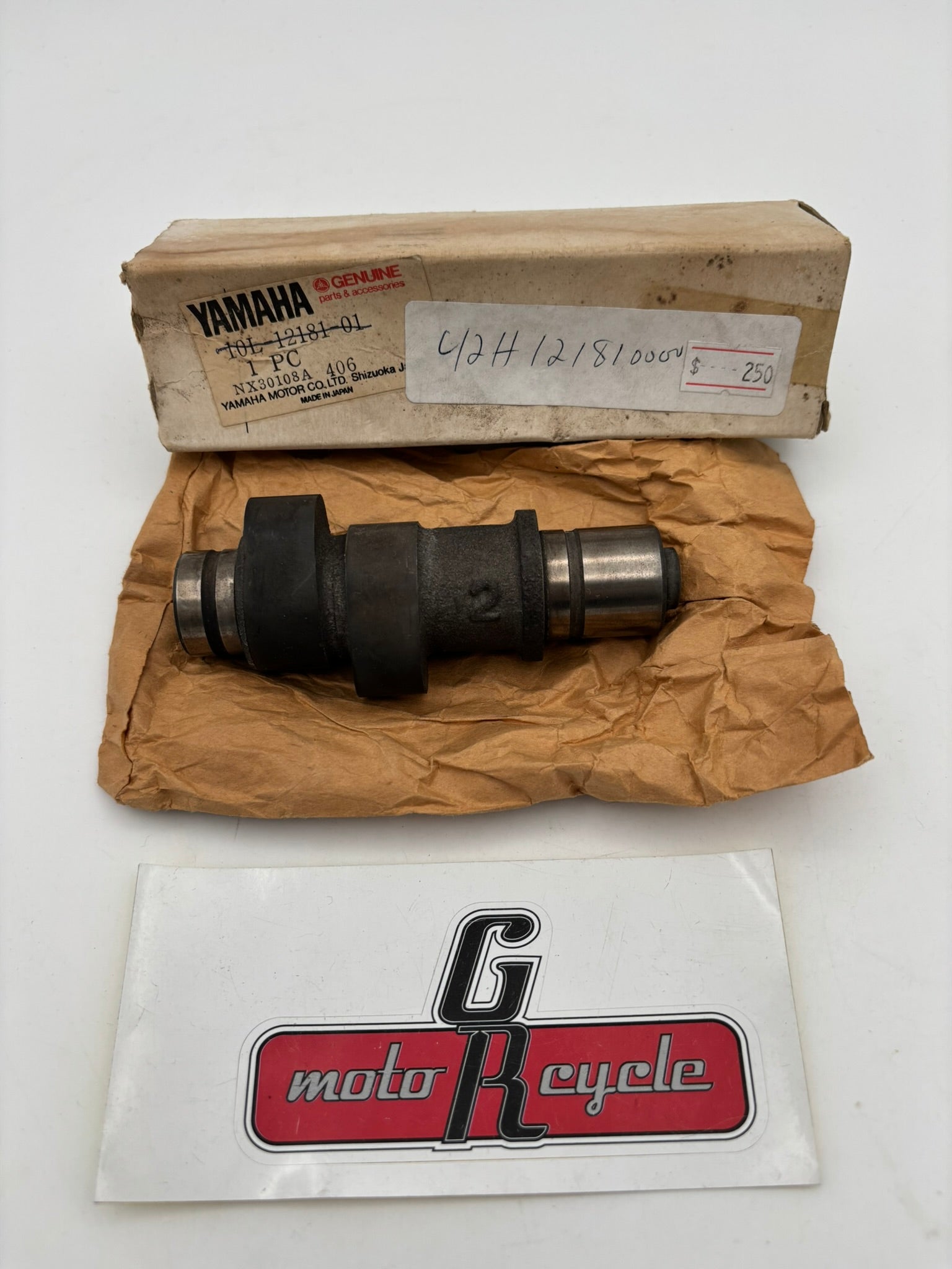 YAMAHA CAMSHAFT 2. (SUB 42H-12181-00-00 ) 10L-12181-01-00 Y15