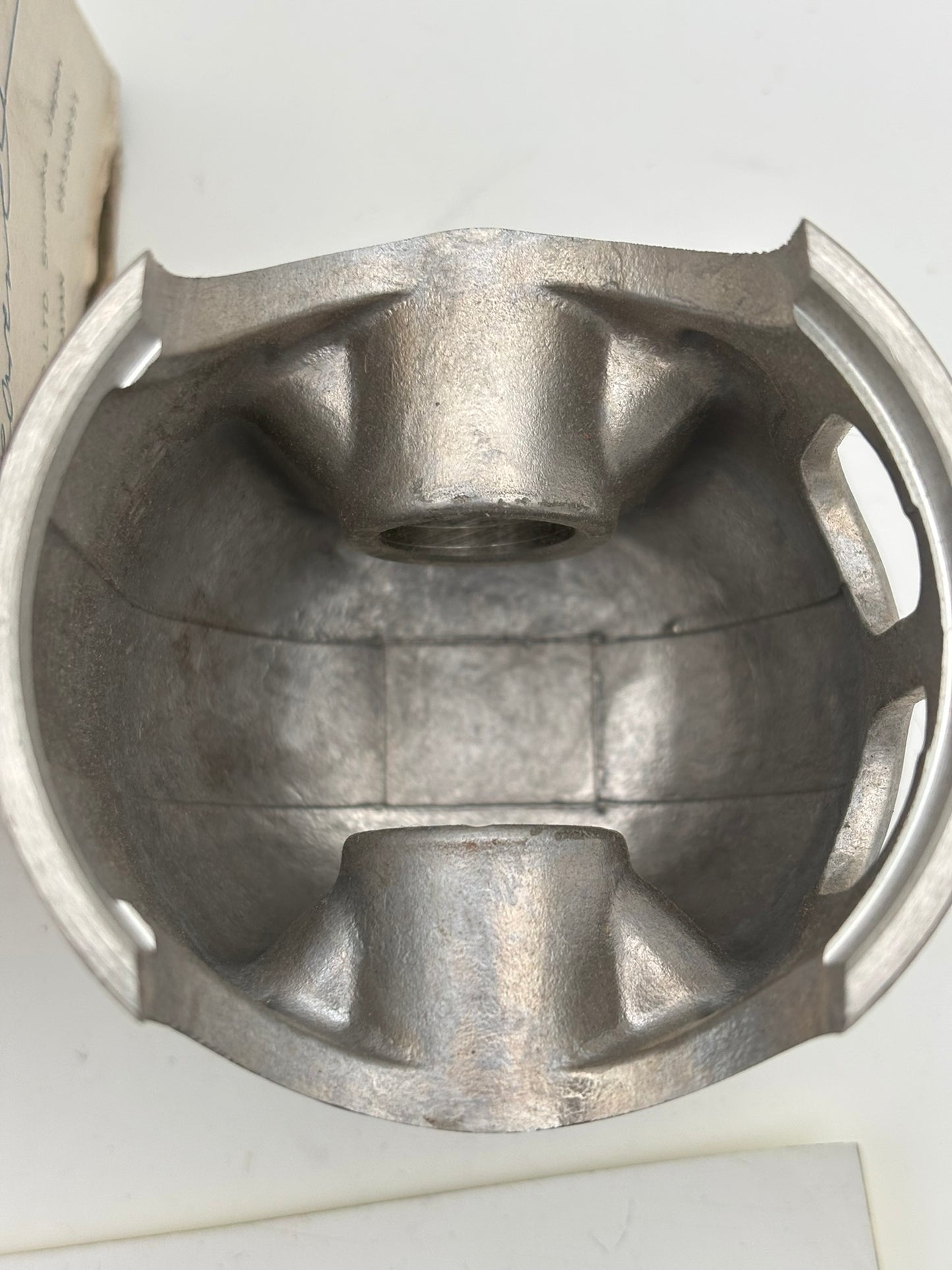 YAMAHA PISTON (0.75MM O/S) 1W2-11637-10-00 Y16