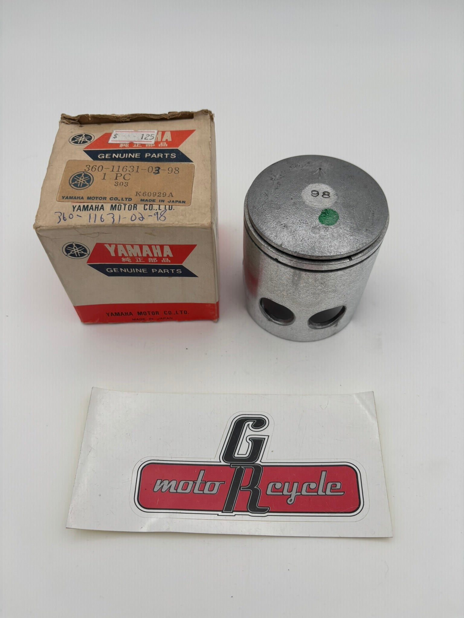YAMAHA PISTON (STD) 360-11631-02-98 Y16