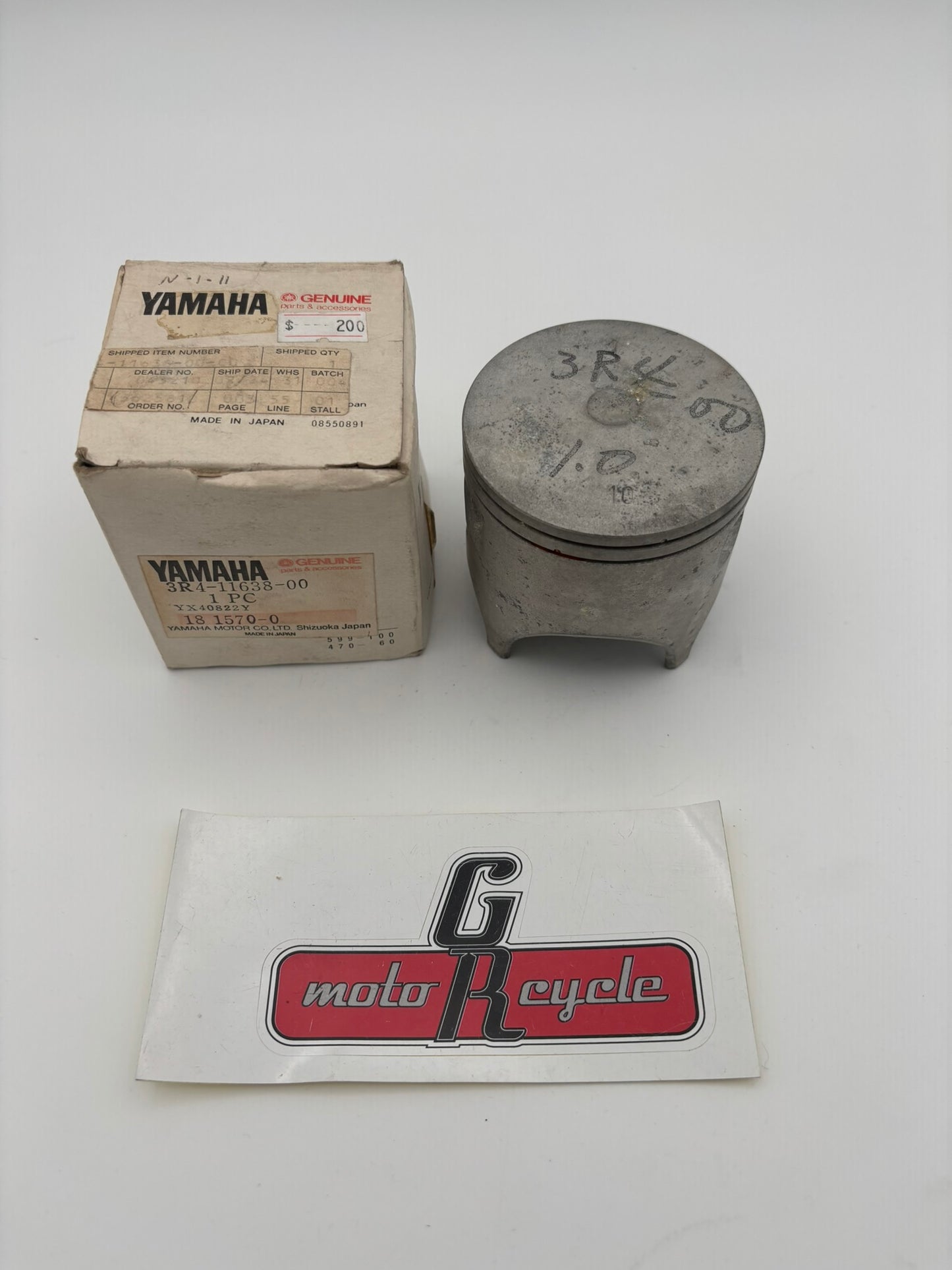 YAMAHA PISTON (1.00MM O/S) 3R4-11638-00-00 Y16