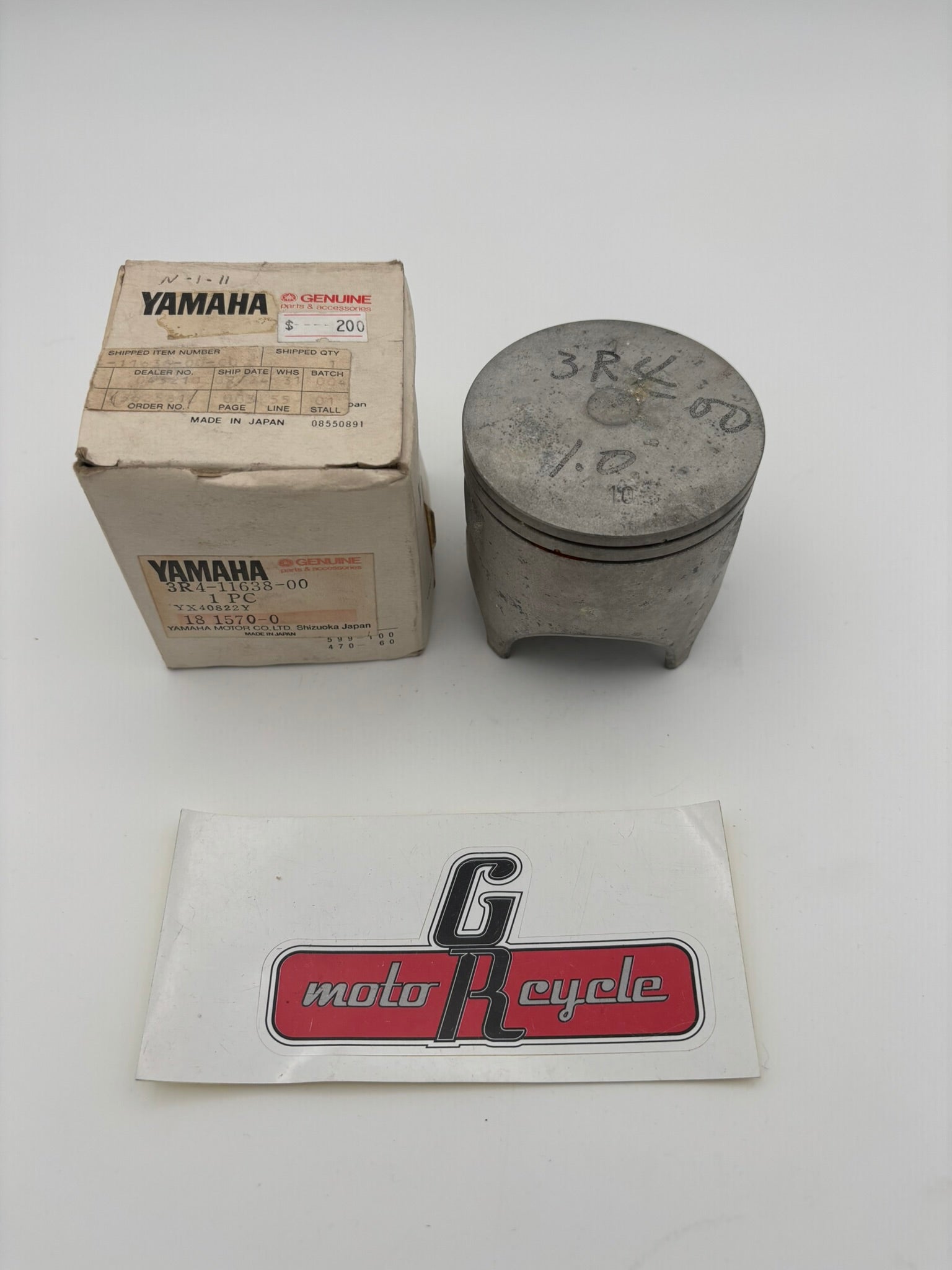 YAMAHA PISTON (1.00MM O/S) 3R4-11638-00-00 Y16