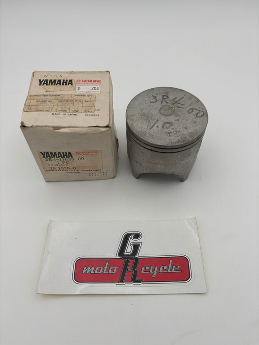 YAMAHA PISTON (1.00MM O/S) 3R4-11638-00-00 Y16