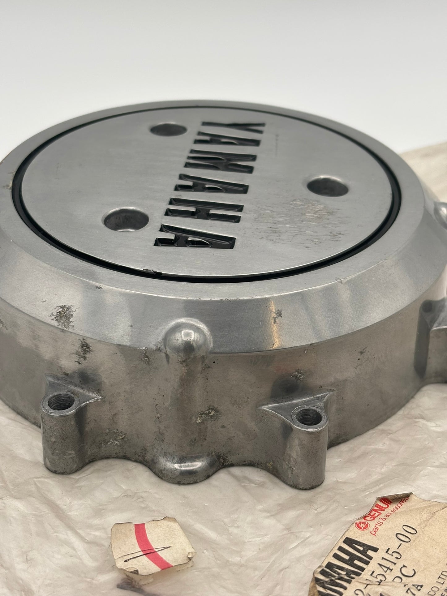 YAMAHA USED GENERATOR COVER 4R2-15415-00-00-U Y16