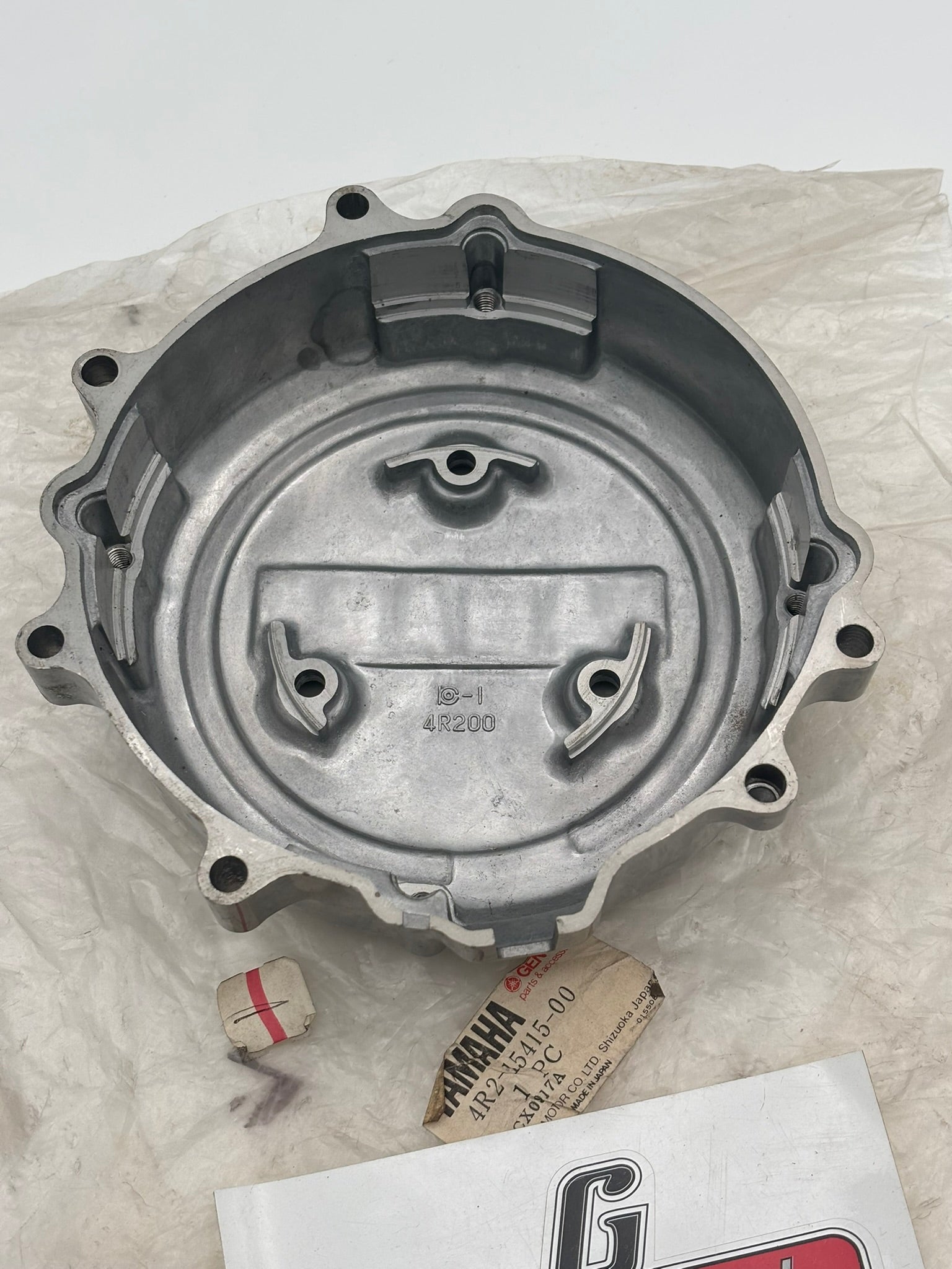 YAMAHA USED GENERATOR COVER 4R2-15415-00-00-U Y16