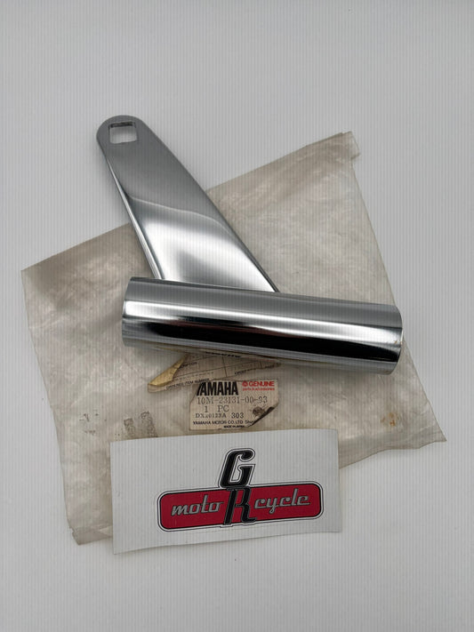 YAMAHA FRONT FORK UPPER COVER 2. 10M-23131-00-93 Y16