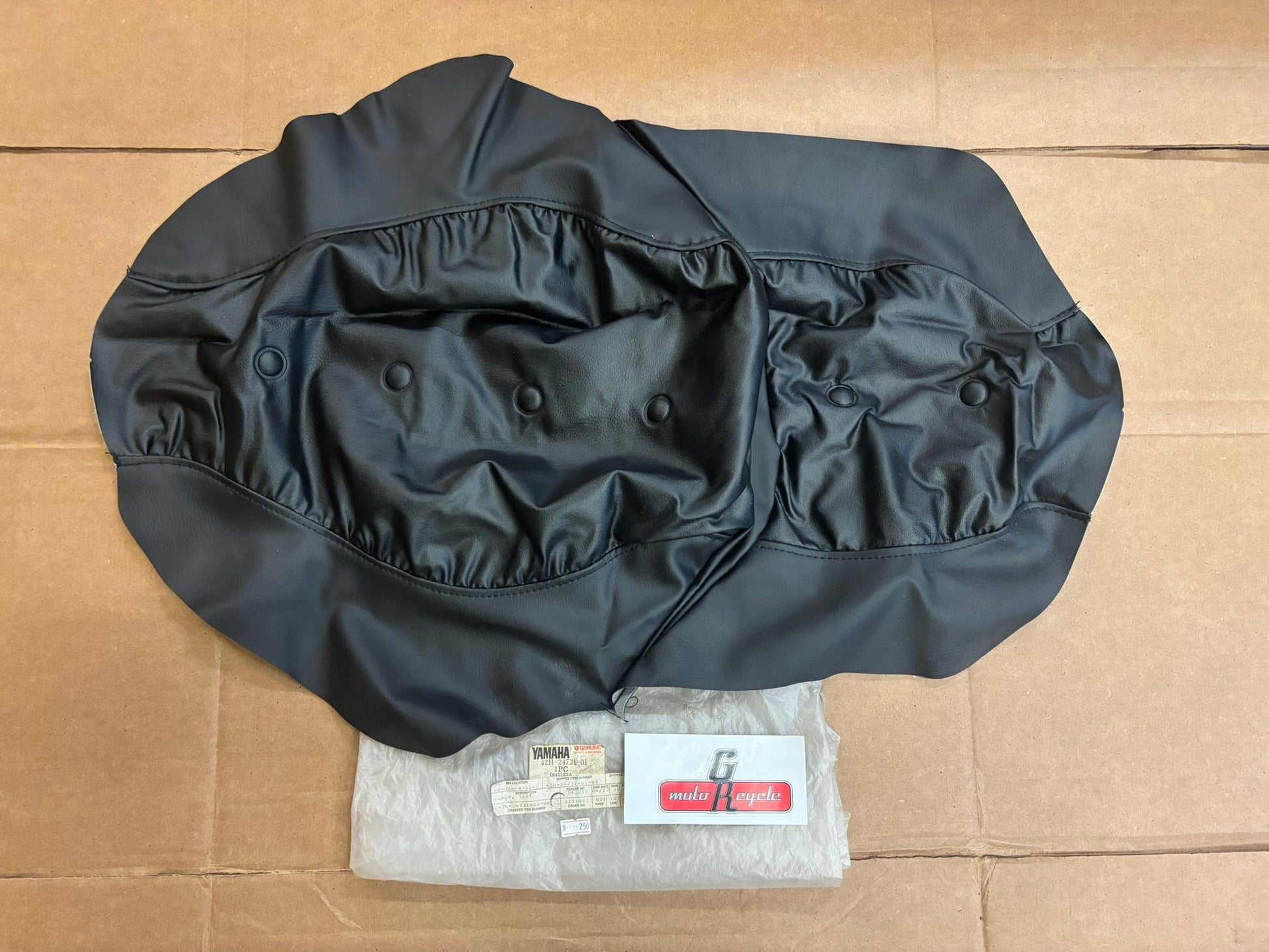 YAMAHA SEAT COVER 42H-24731-01-00 Y16