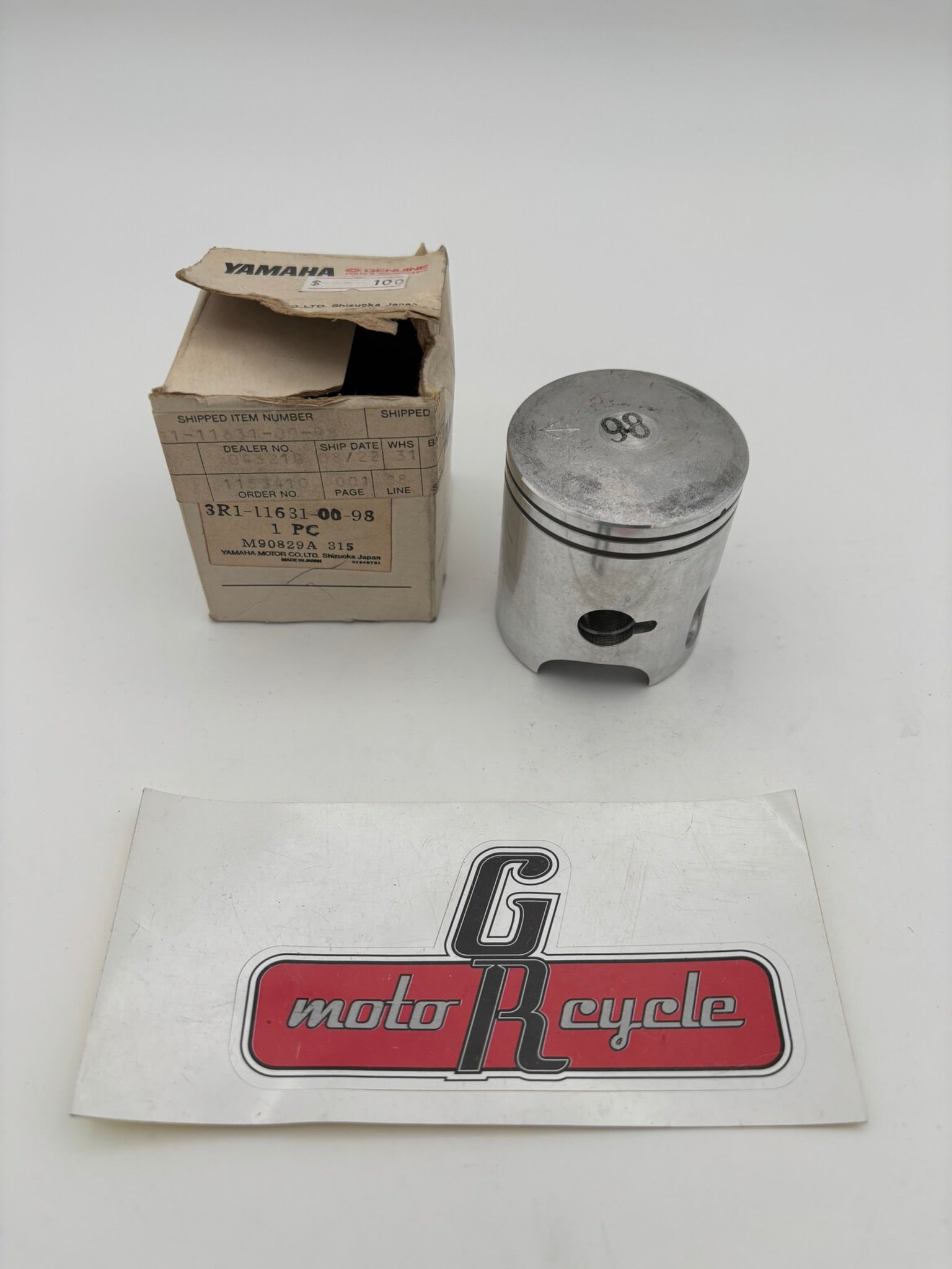 YAMAHA PISTON (STD) (SUB 3R1-11631-02-97 ) 3R1-11631-00-98 Y17
