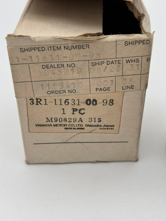 YAMAHA PISTON (STD) (SUB 3R1-11631-02-97 ) 3R1-11631-00-98 Y17