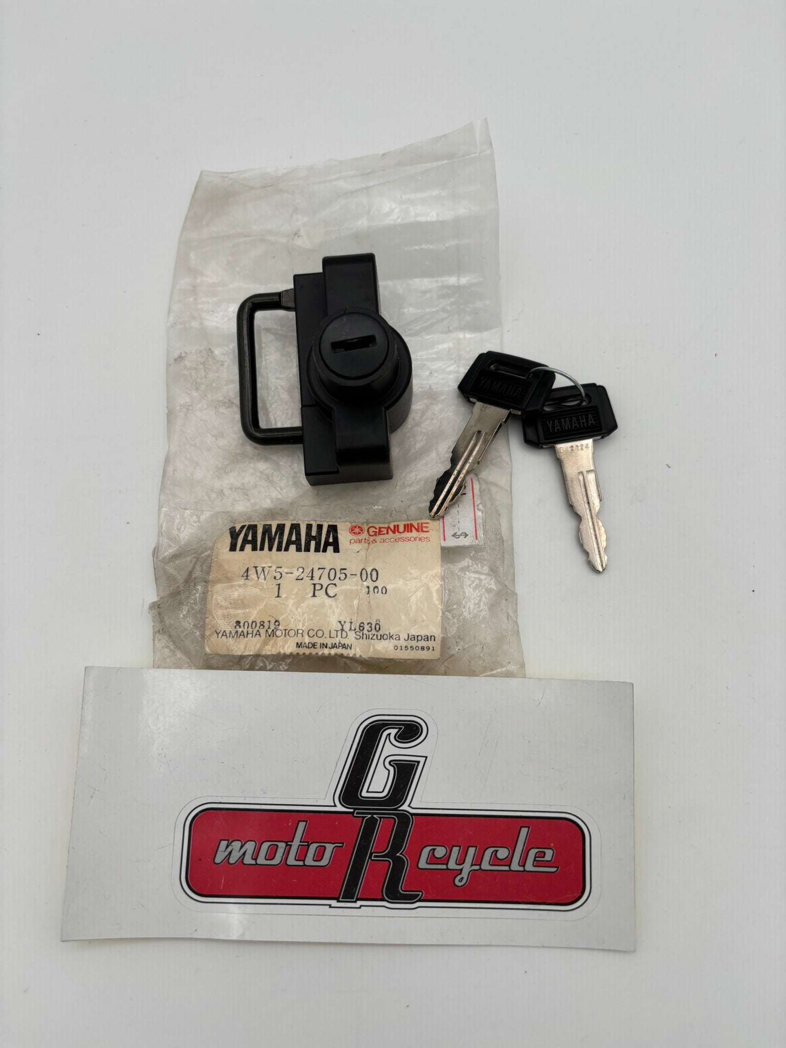 YAMAHA 1981 XJ650L SEAT LOCK ASSY 4W5-24705-00-00 Y17