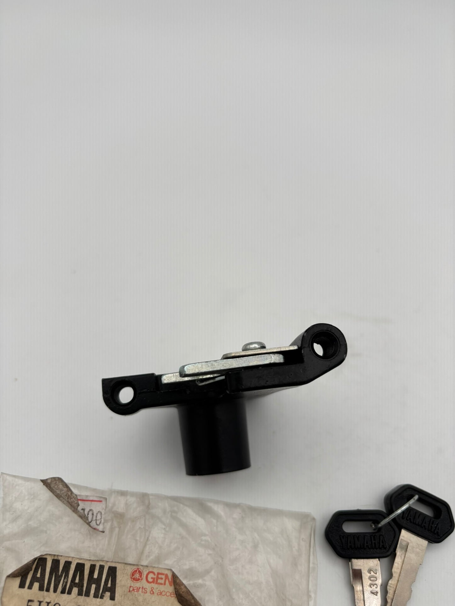 YAMAHA SEAT LOCK ASSY 5H9-24705-00-00 Y17