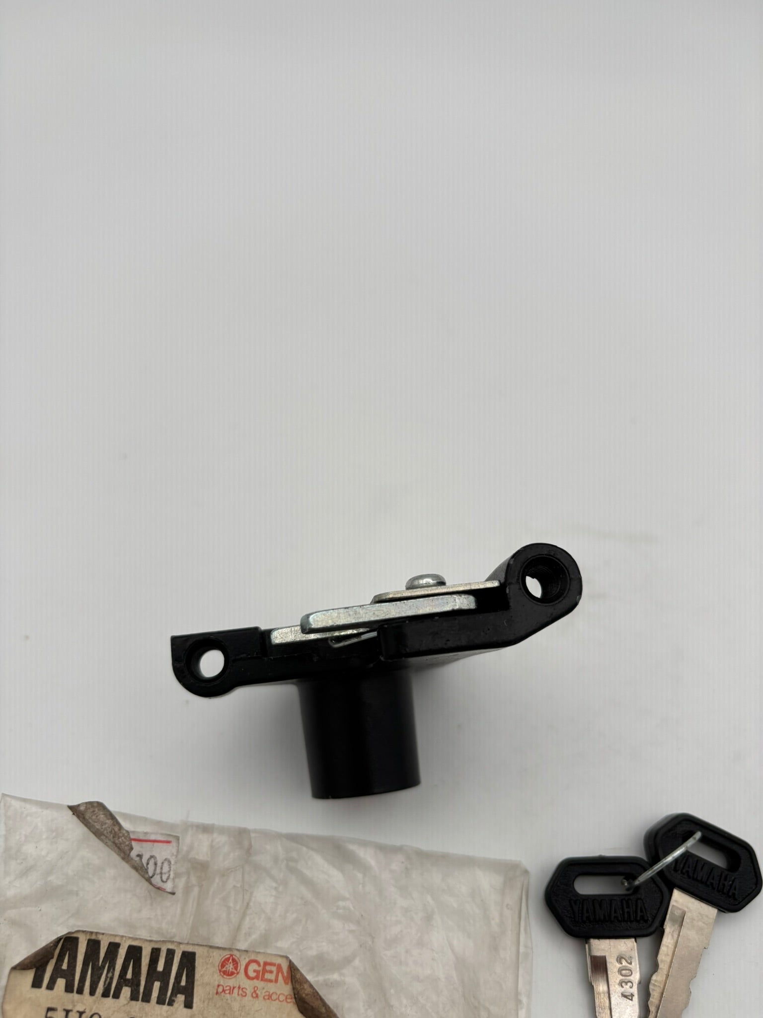 YAMAHA SEAT LOCK ASSY 5H9-24705-00-00 Y17