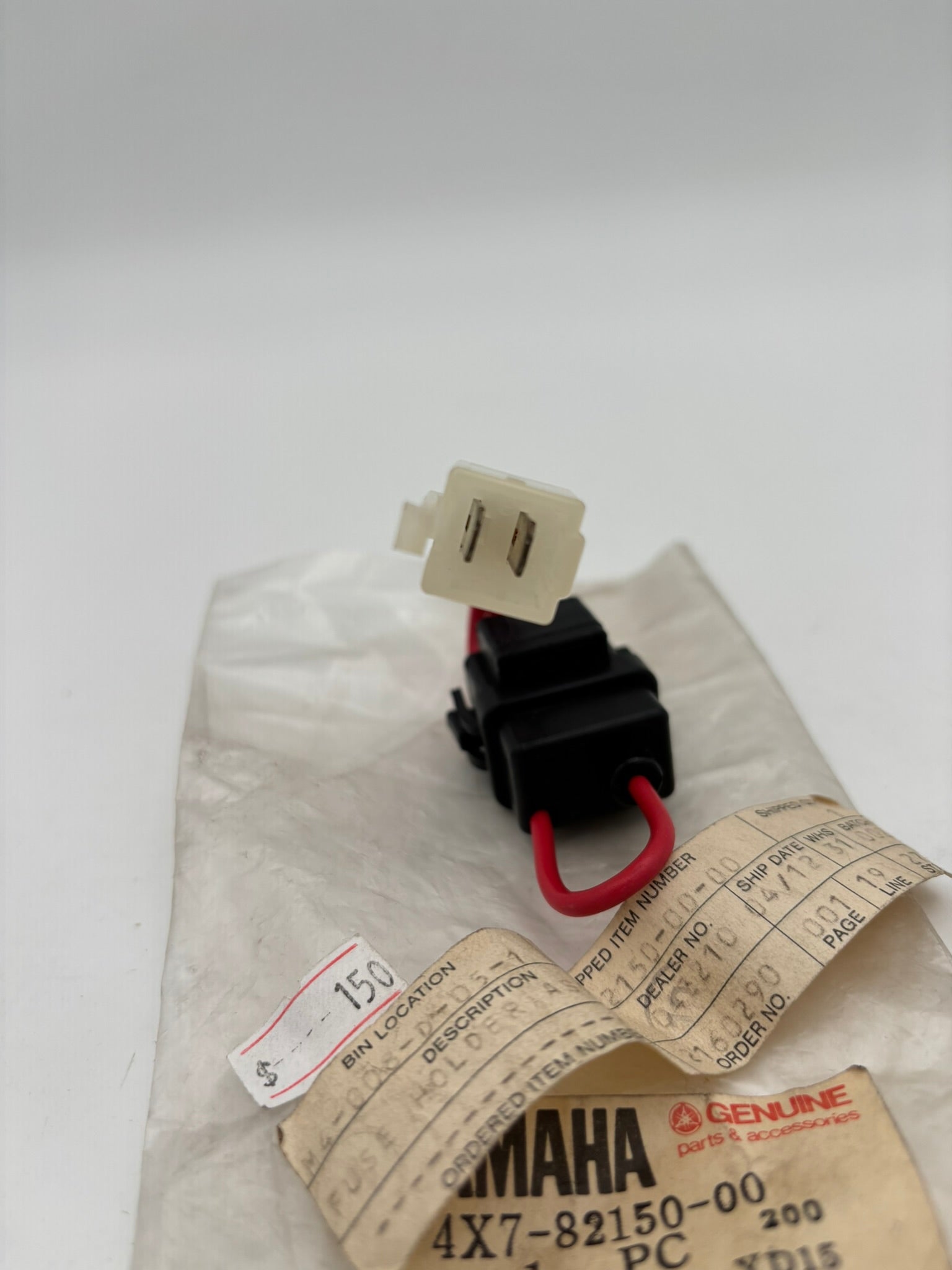 YAMAHA FUSE HOLDER ASSY 4X7-82150-00-00 Y17