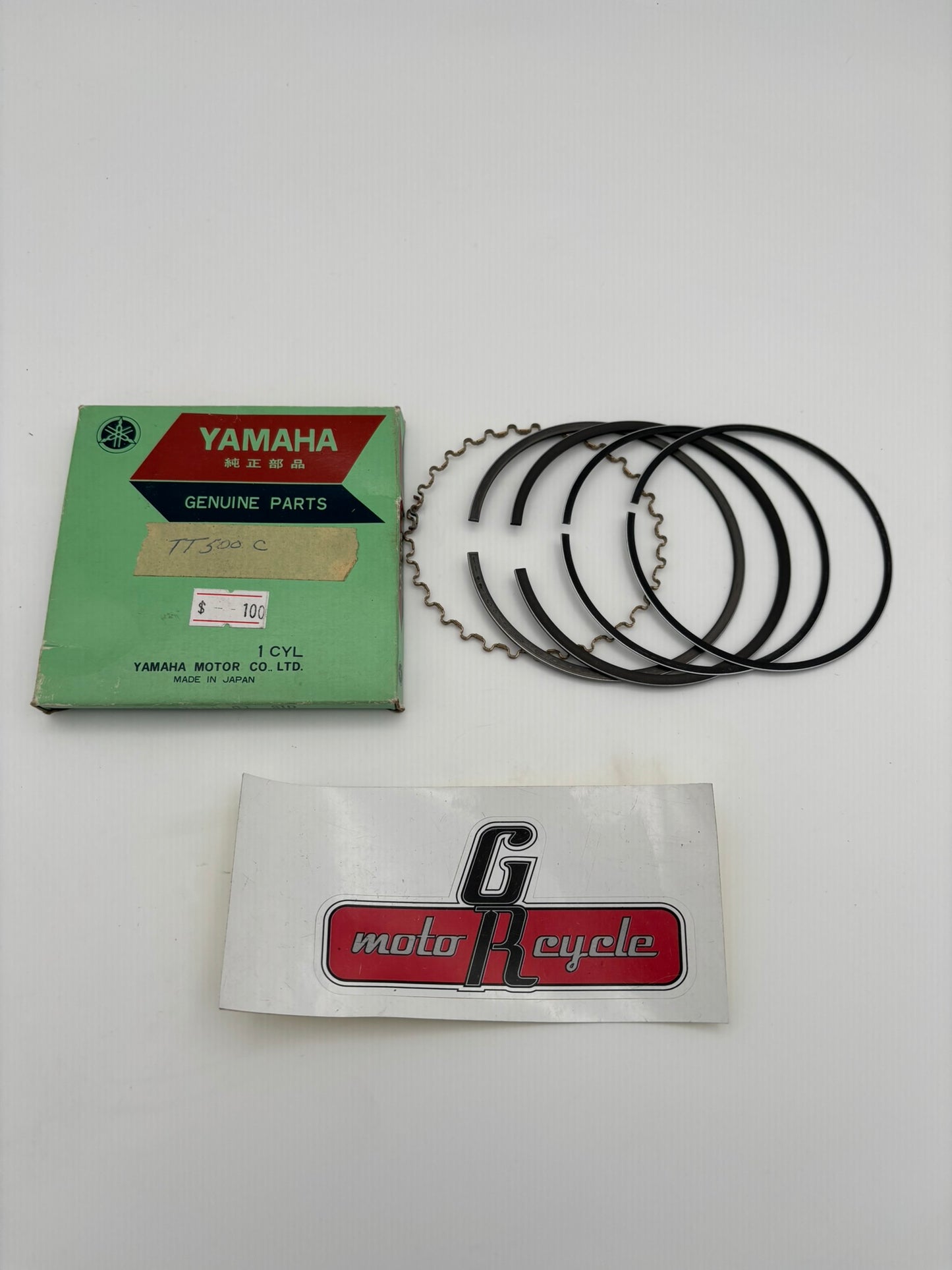 YAMAHA PISTON RING SET (STD) (SUB 583-11610-02-00 ) 583-11610-01-00 Y18