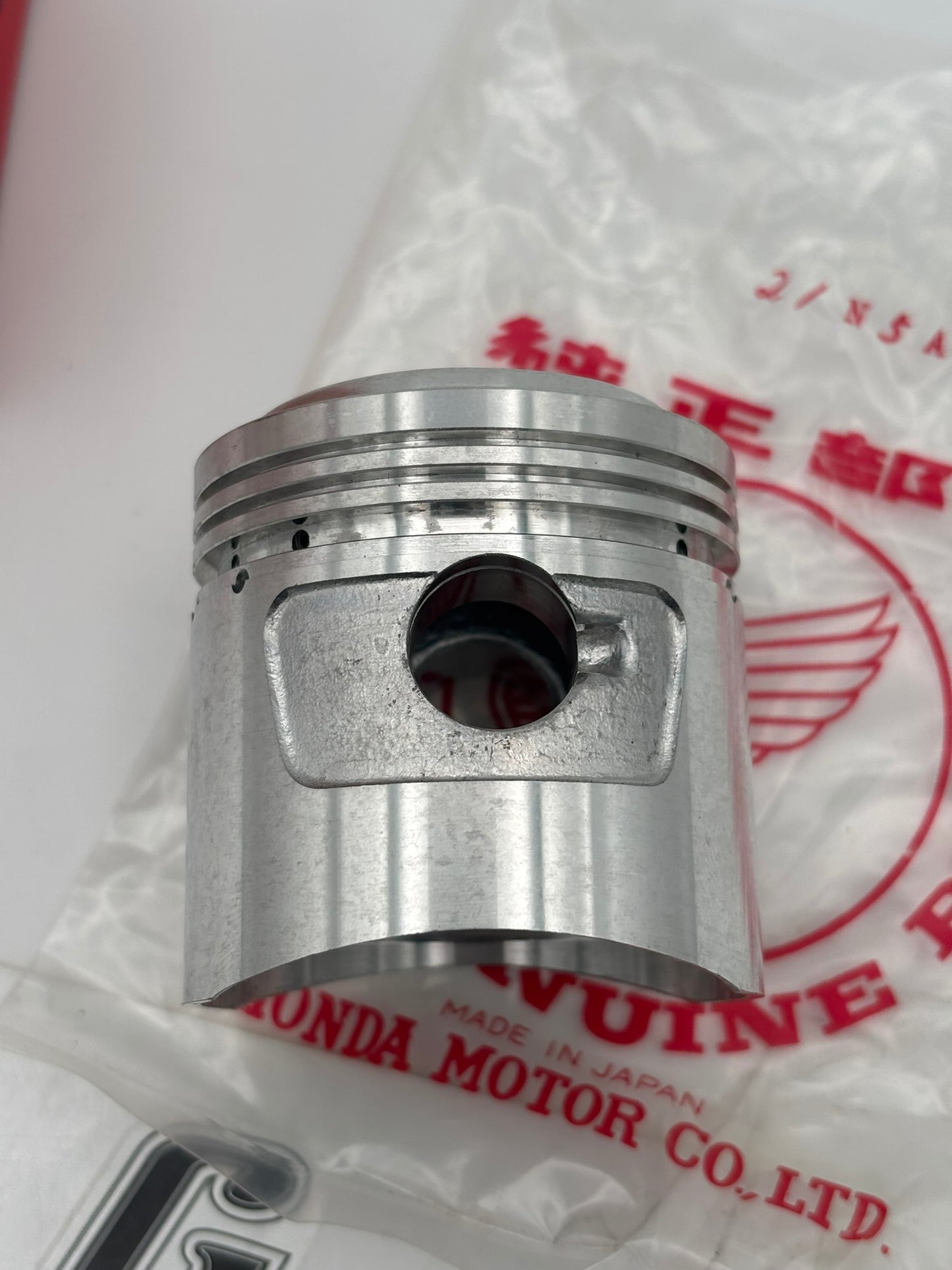 HONDA PISTON (O/S 0.75MM) 13104-217-000 H96
