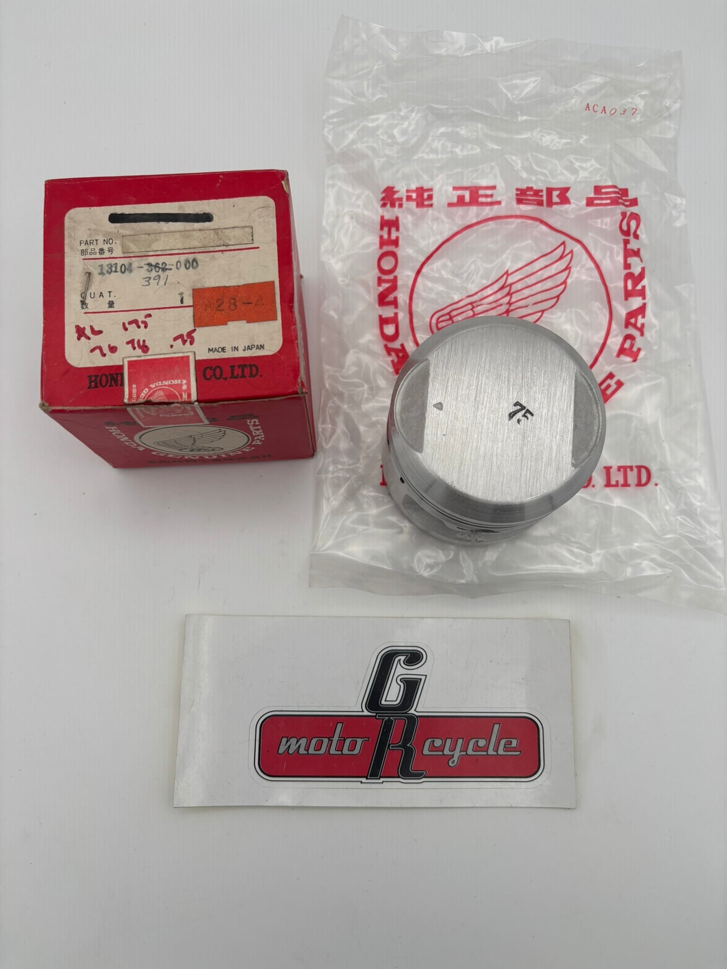 HONDA PISTON (O/S 0.75MM) (SUB 13104-391-000 ) 13104-362-000 H96