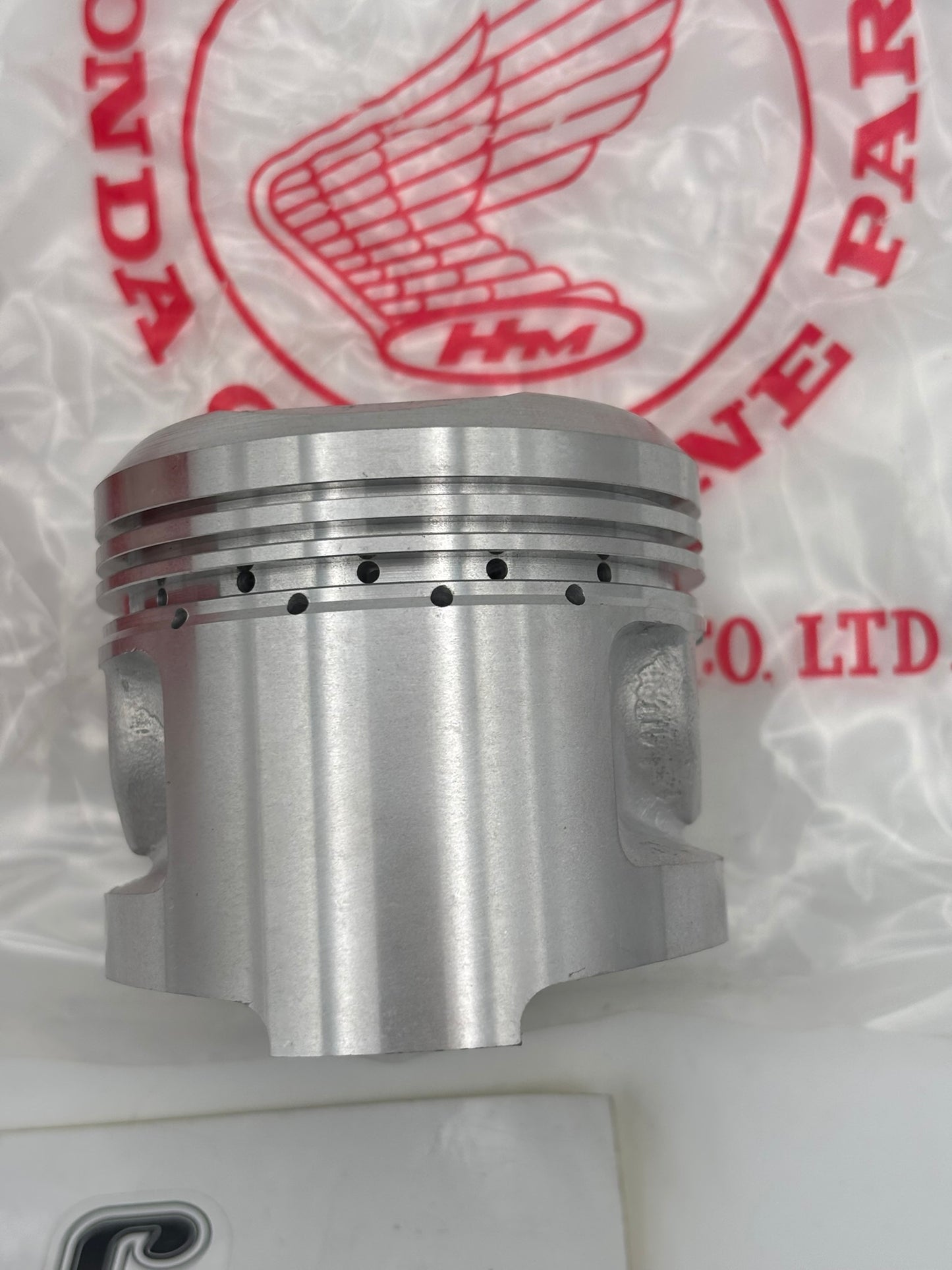 HONDA PISTON (O/S 0.75MM) (SUB 13104-391-000 ) 13104-362-000 H96