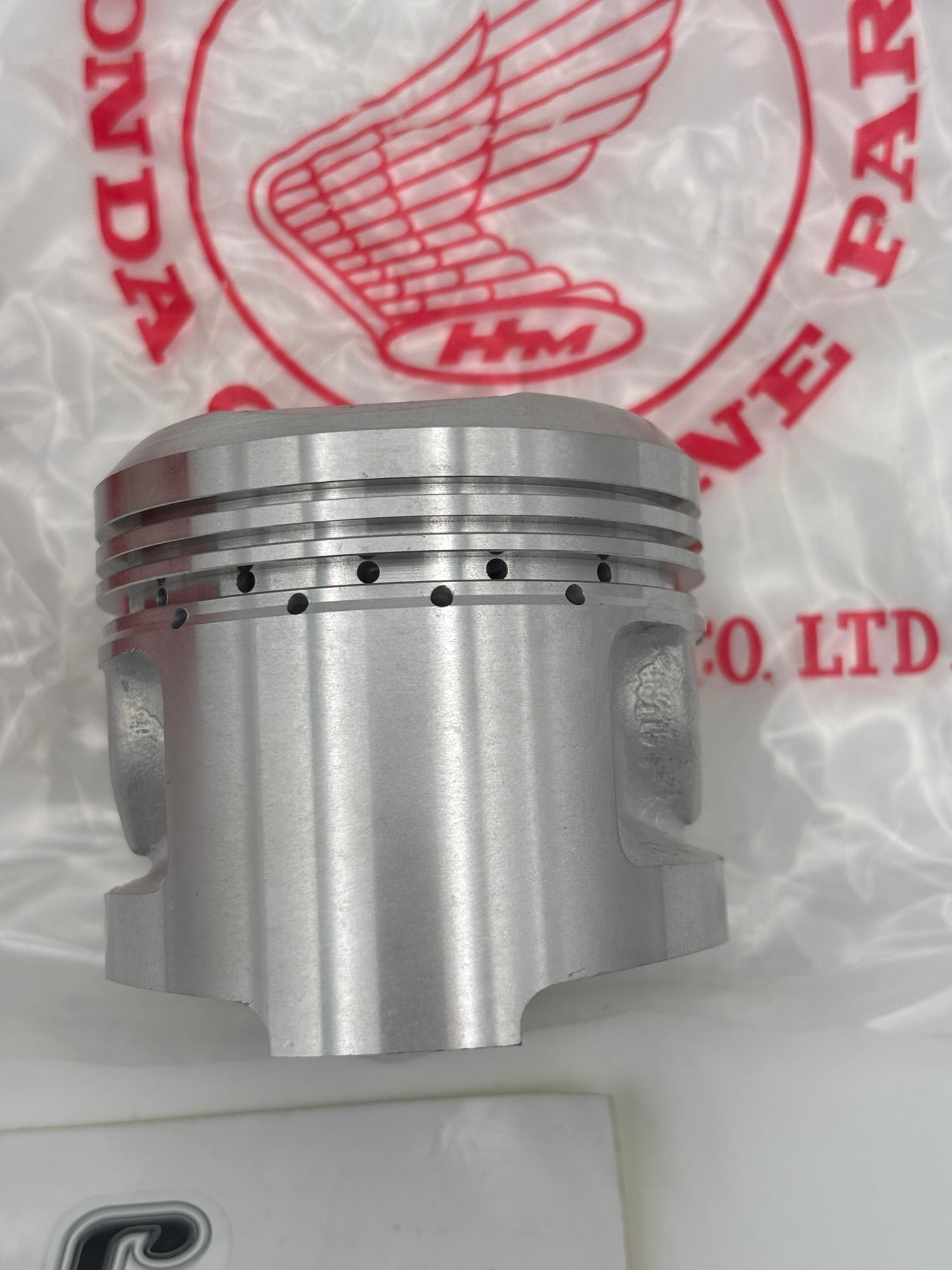 HONDA PISTON (O/S 0.75MM) (SUB 13104-391-000 ) 13104-362-000 H96