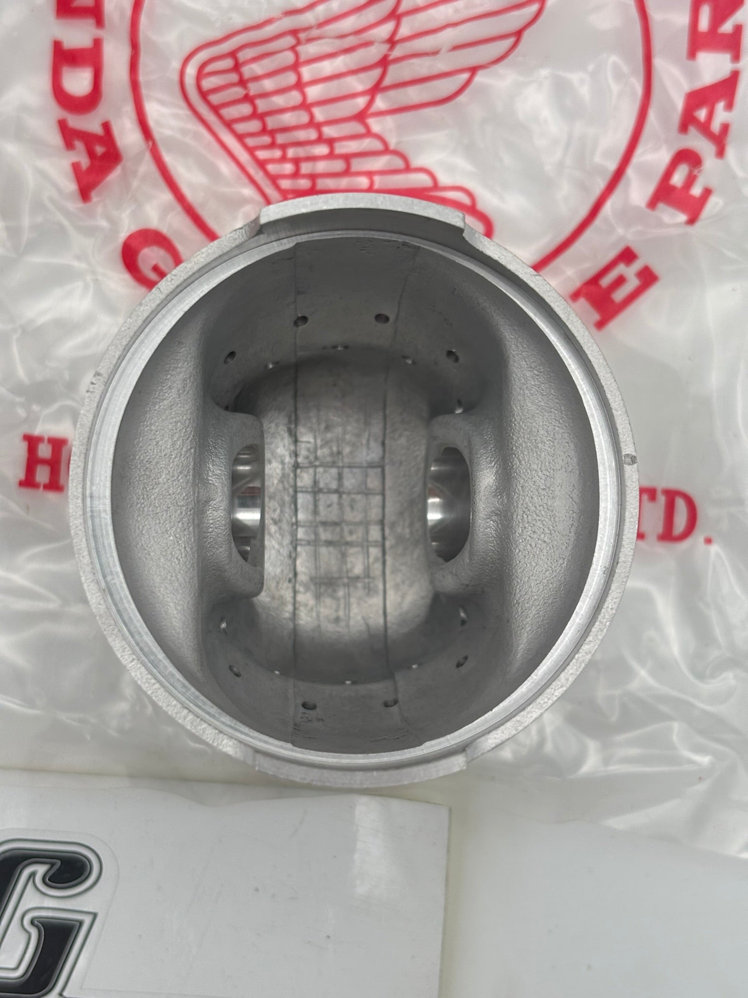 HONDA PISTON (O/S 0.75MM) (SUB 13104-391-000 ) 13104-362-000 H96