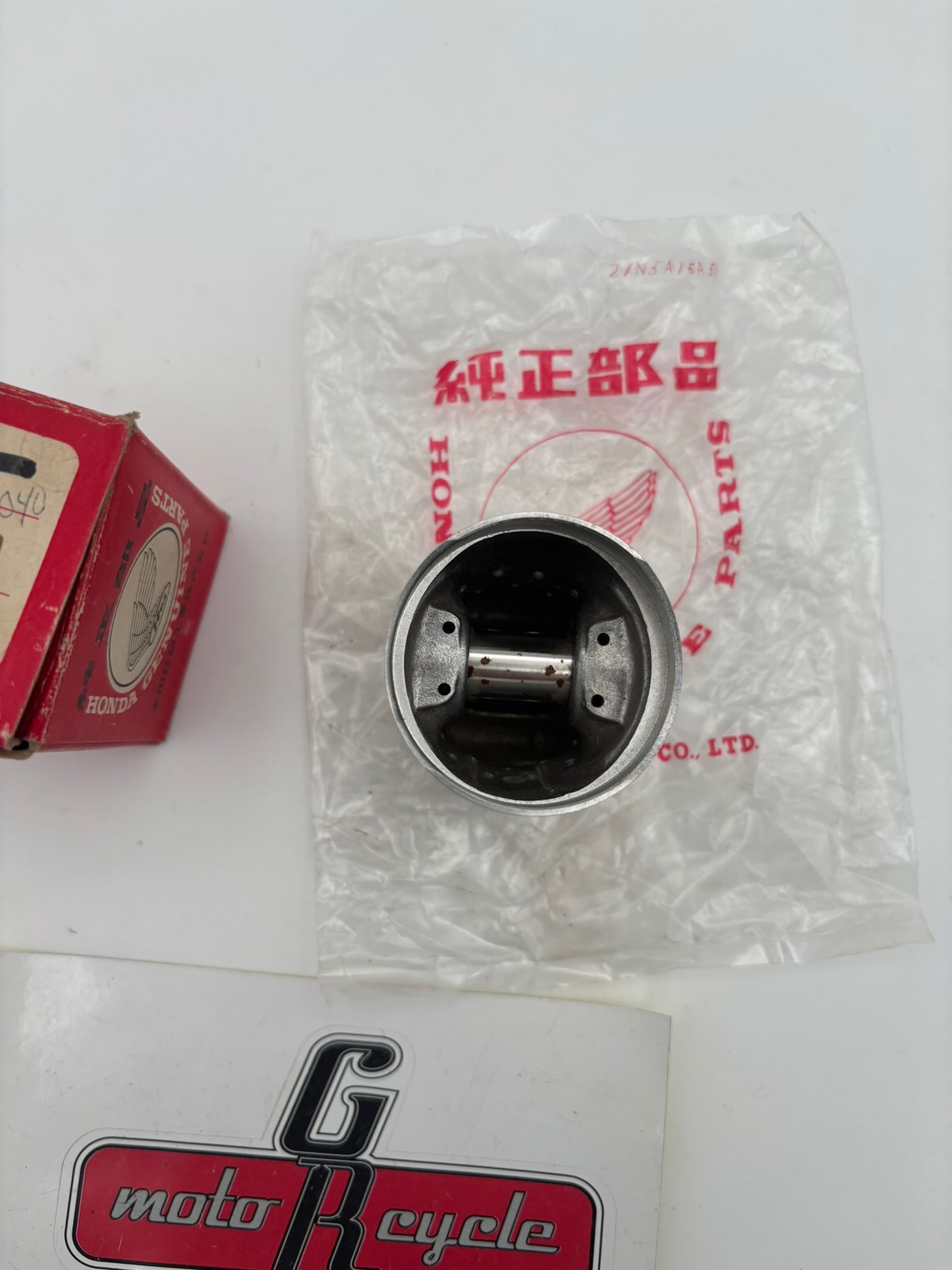 HONDA PISTON (STD) (SUB 13101-230-040 ) 13101-303-000 H96