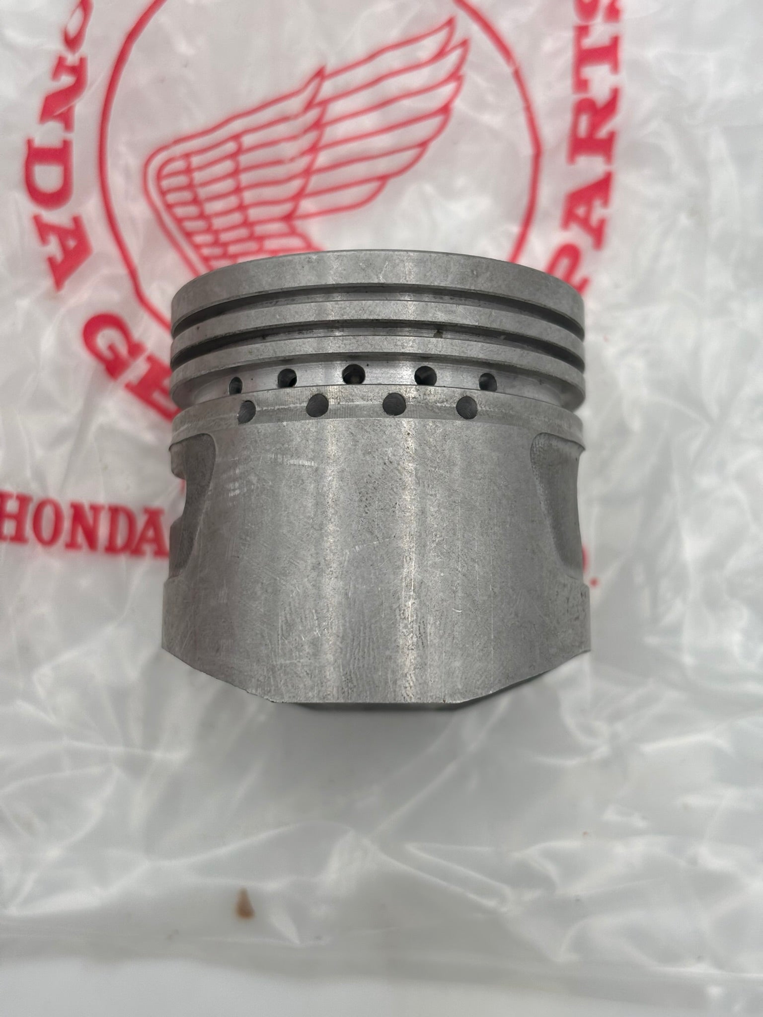 HONDA PISTON (STD) (SUB 13101-044-030 ) 13101-044-020 H96