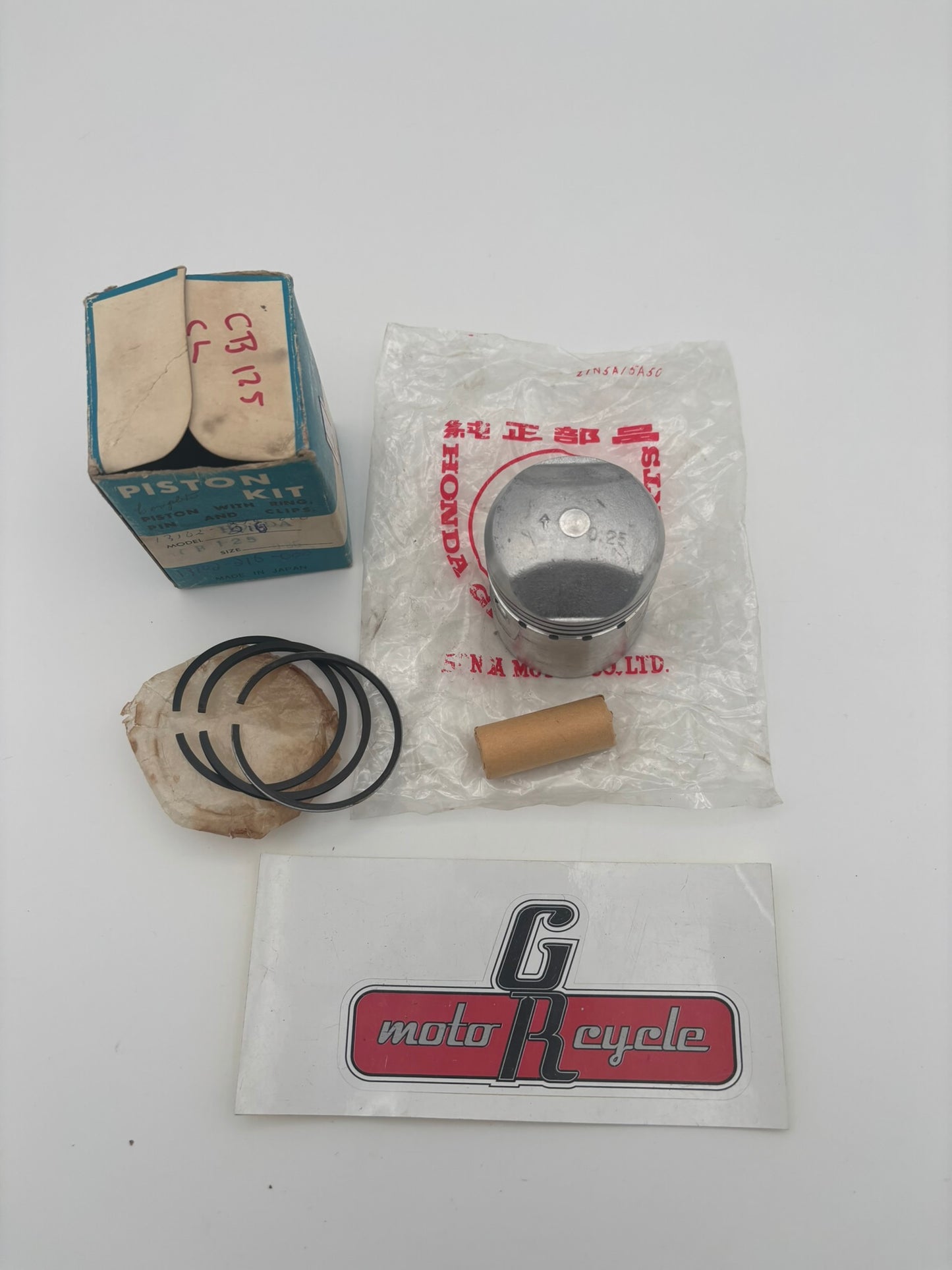 HONDA PISTON (O/S 0.25) KIT (NO CIRCLIPS) 13102-216-000 H96