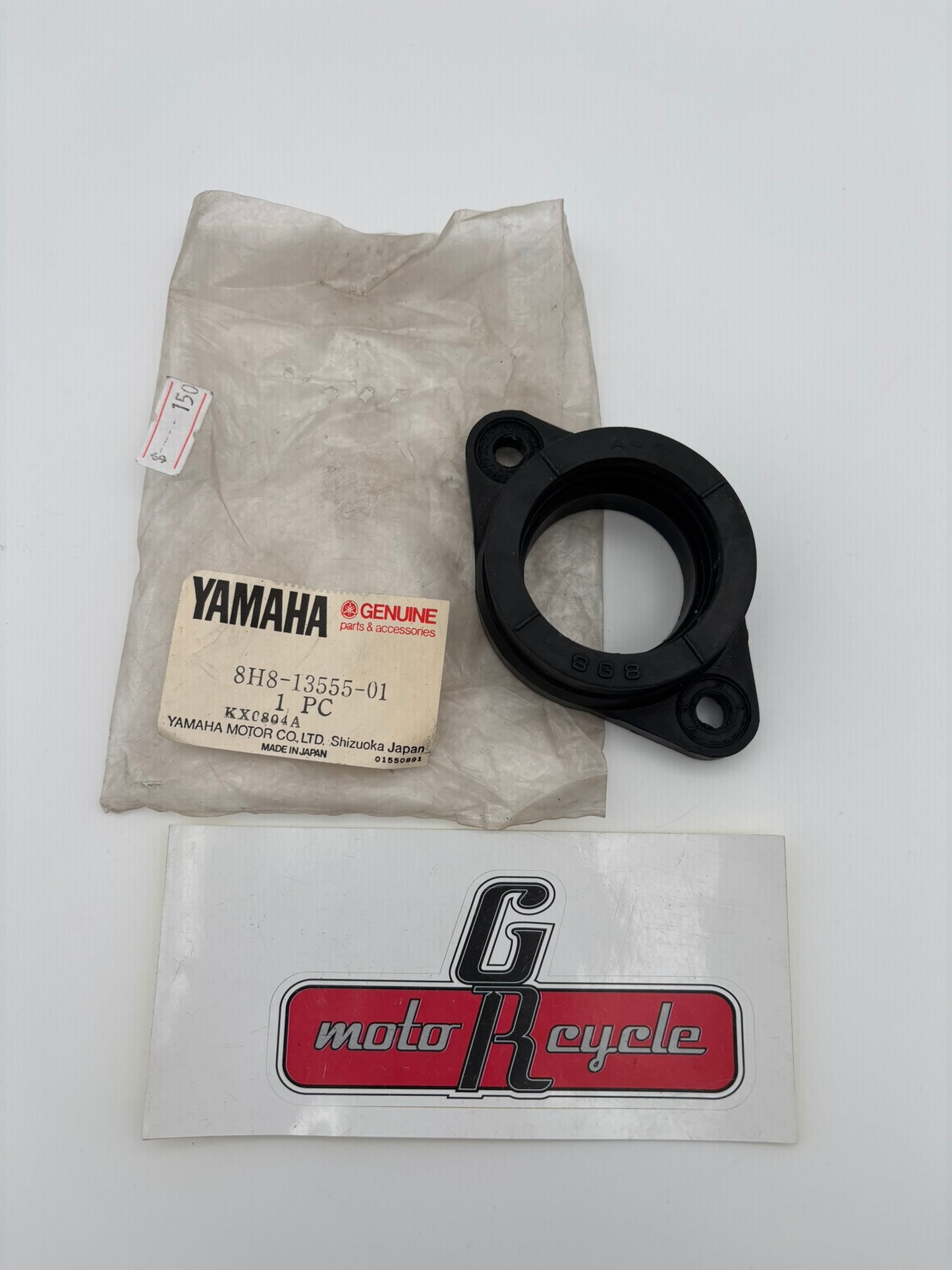YAMAHA INTAKE MANIFOLD 8H8-13555-01-00 Y19