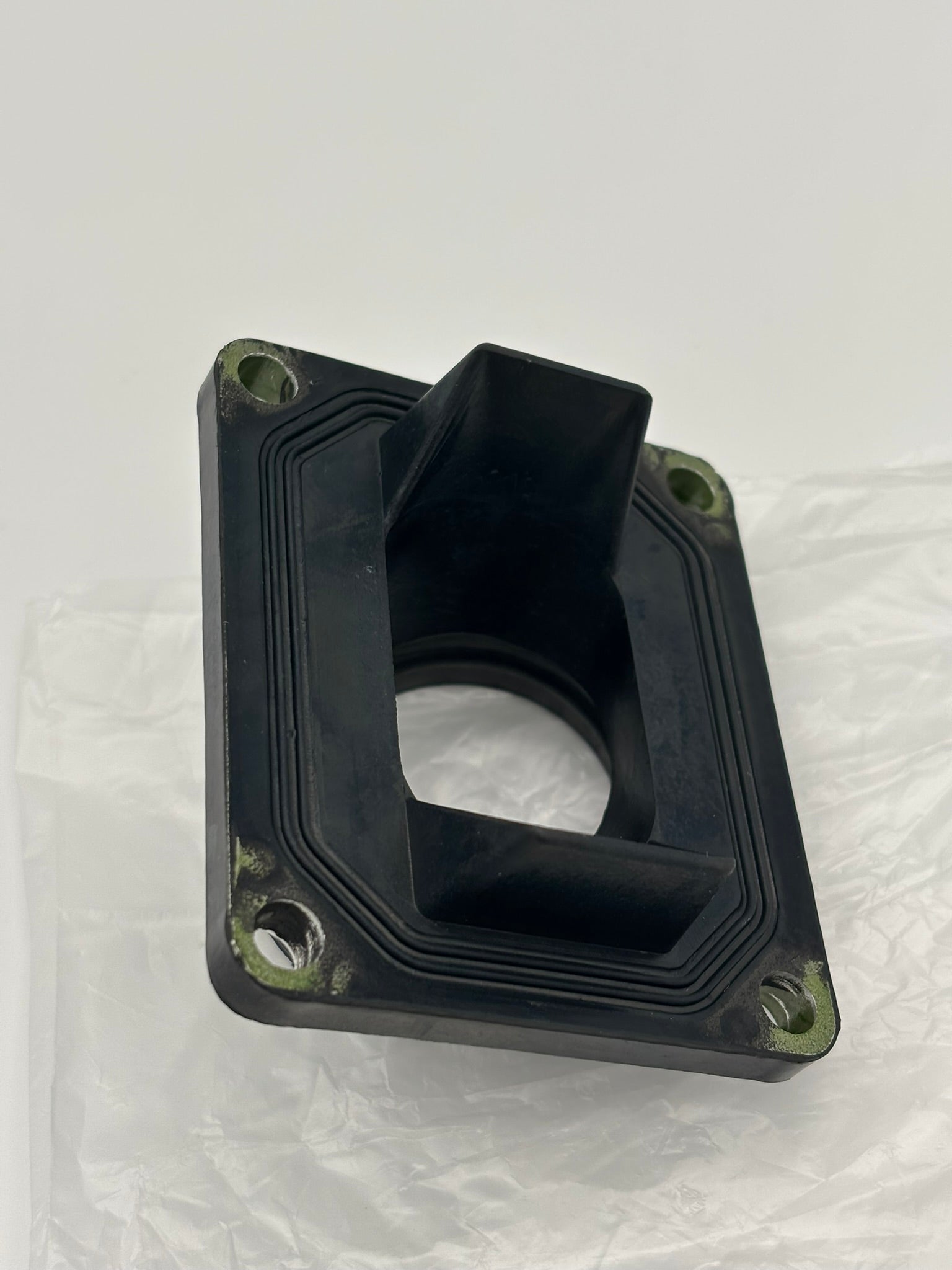 YAMAHA CARBURETOR JOINT 3R4-13565-00-00 Y19
