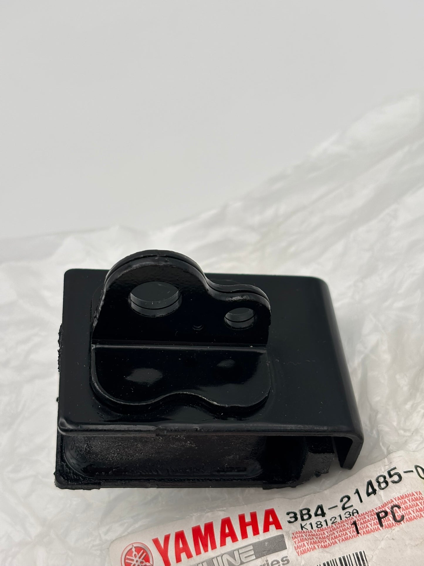 YAMAHA RUBBER DAMPER 1. (SUB 3B4-21485-00-00 ) 3B4-21485-01-00 Y19