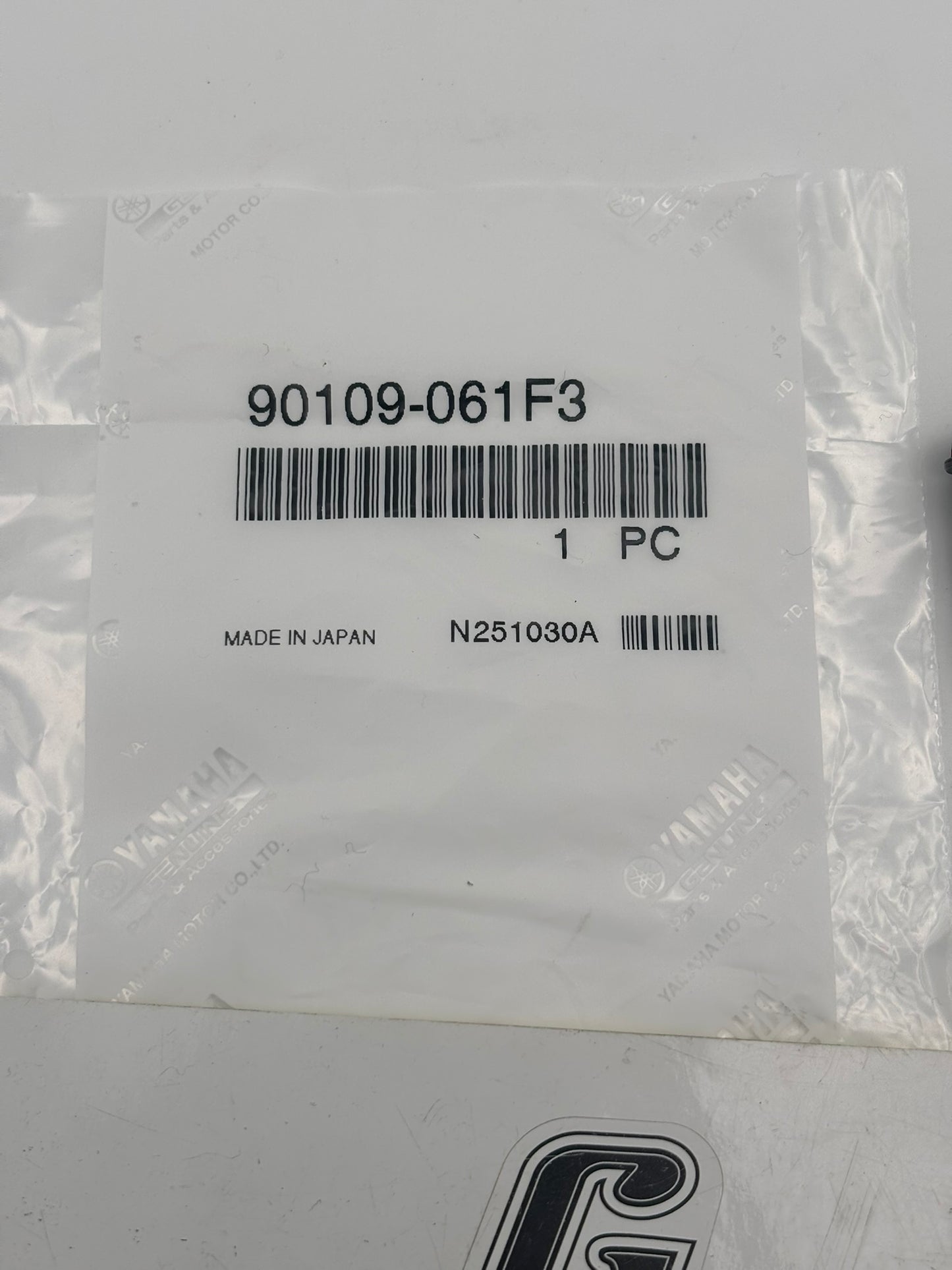 YAMAHA BOLT (3GB) (SUB 90109-06797-00 ) 90109-061F3-00 Y158