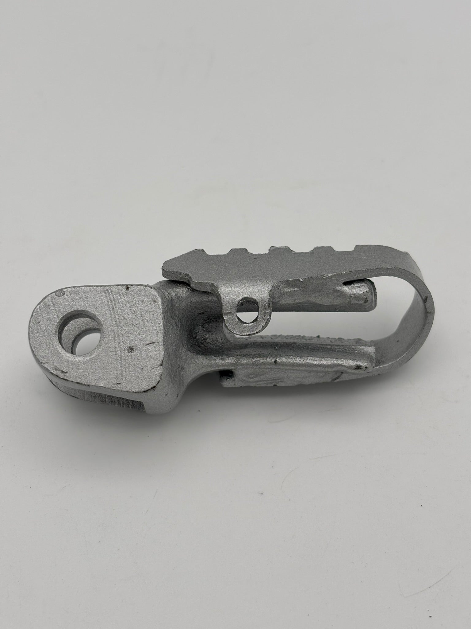 YAMAHA RIGHT FOOTREST 434-27421-00-35 Y20