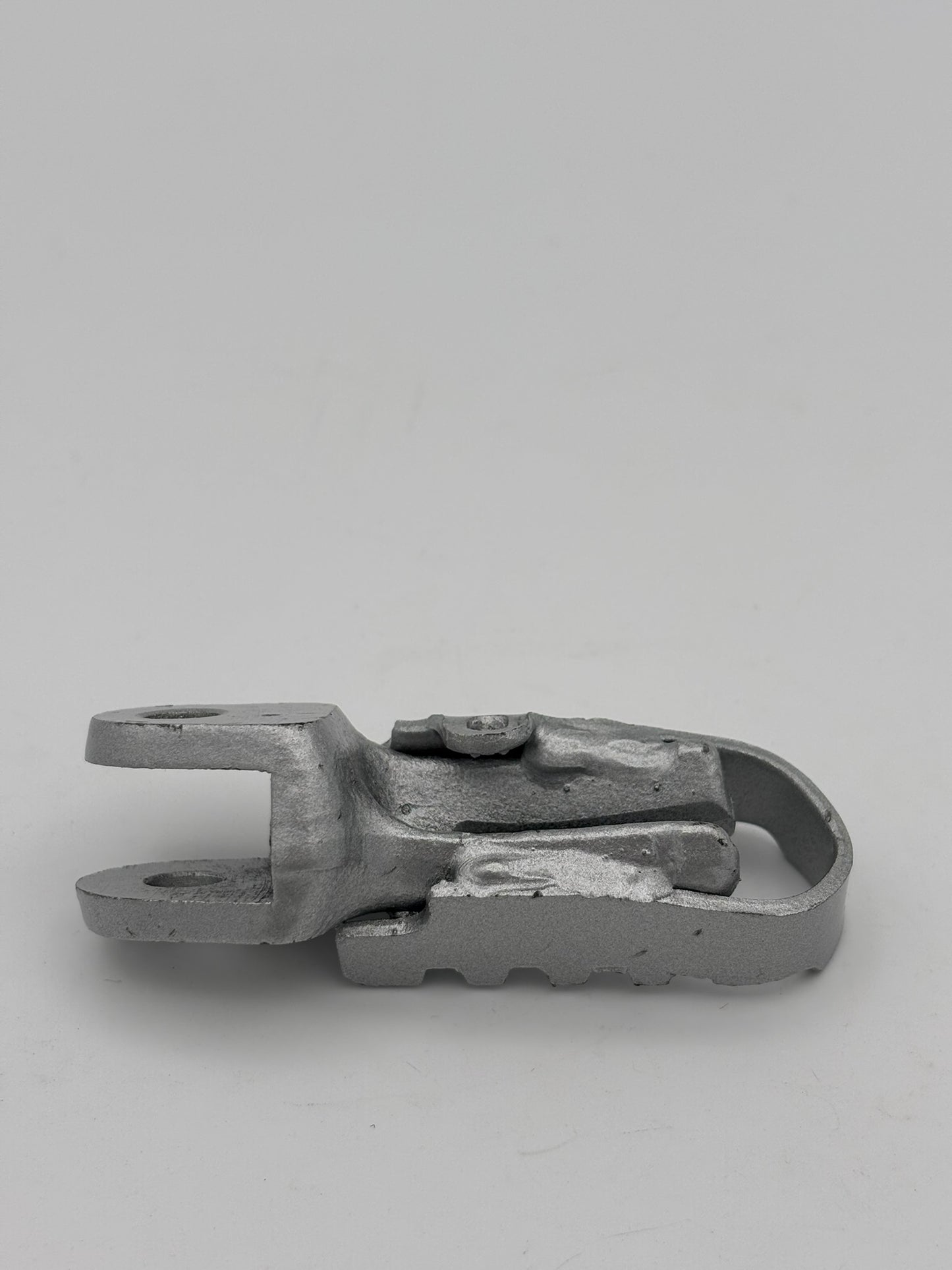 YAMAHA RIGHT FOOTREST 434-27421-00-35 Y20