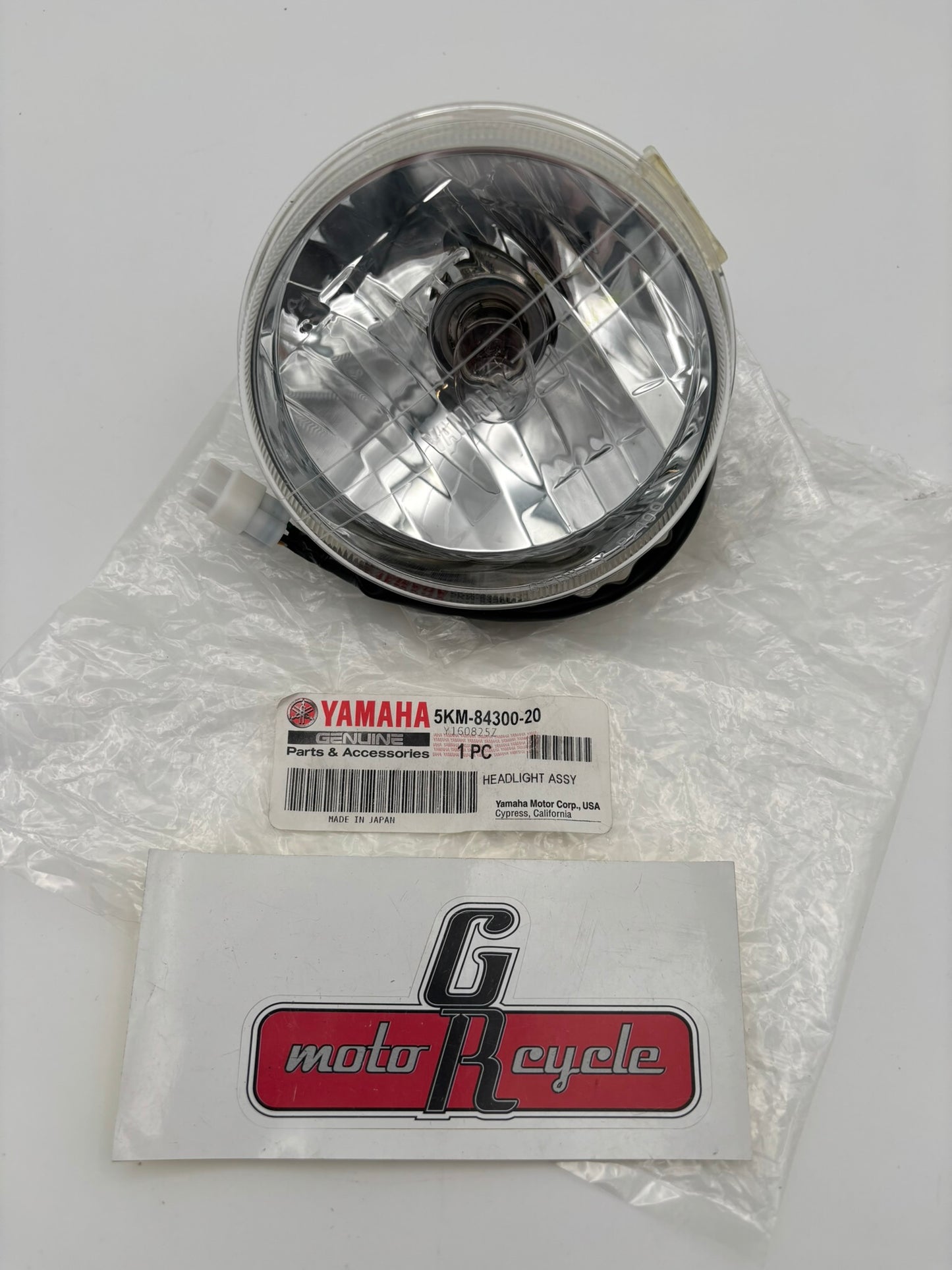 YAMAHA HEADLIGHT ASSY 5KM-84300-20-00 Y21