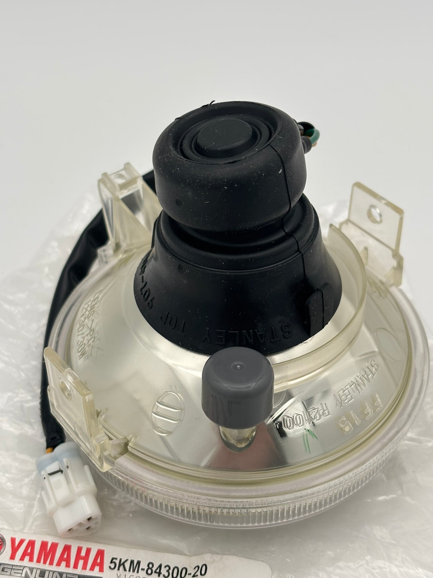YAMAHA HEADLIGHT ASSY 5KM-84300-20-00 Y21
