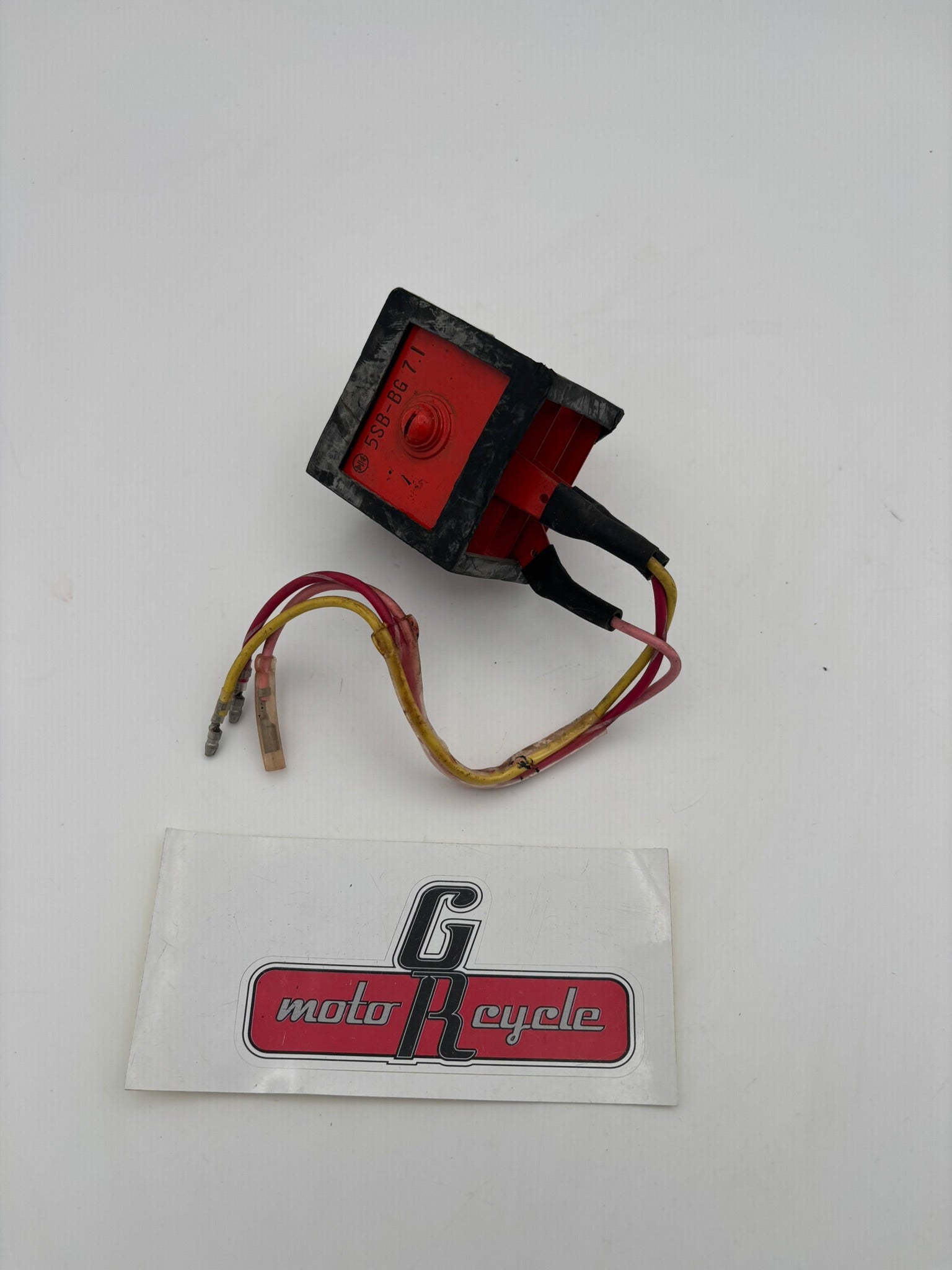 HONDA SELENIUM RECTIFIER (3 WIRES) (RUBBER GOOD) (SUB 31700-028-008 31700-028-018 ) 31700-028-000-2 H229