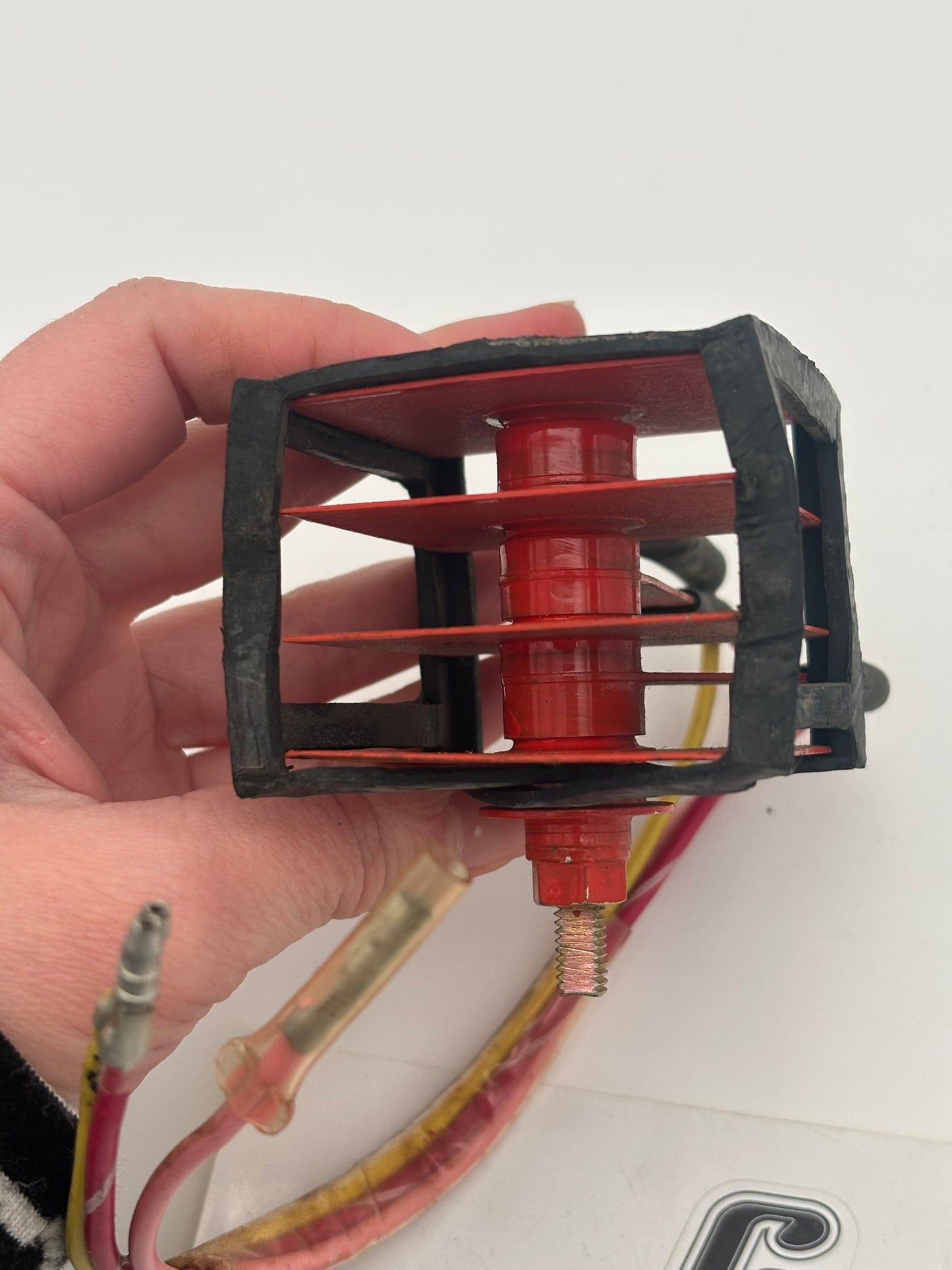 HONDA SELENIUM RECTIFIER (3 WIRES) (RUBBER IMPERFECT) (SUB 31700-028-008 31700-028-018 ) 31700-028-000-3 H229