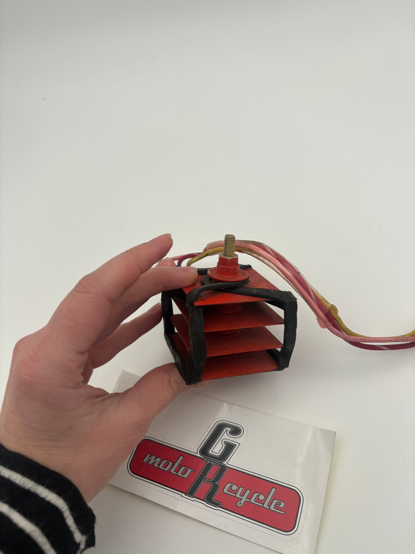 HONDA SELENIUM RECTIFIER (3 WIRES) (DAMAGED RUBBER) (SUB 31700-028-008 31700-028-018 ) 31700-028-000-4 H229