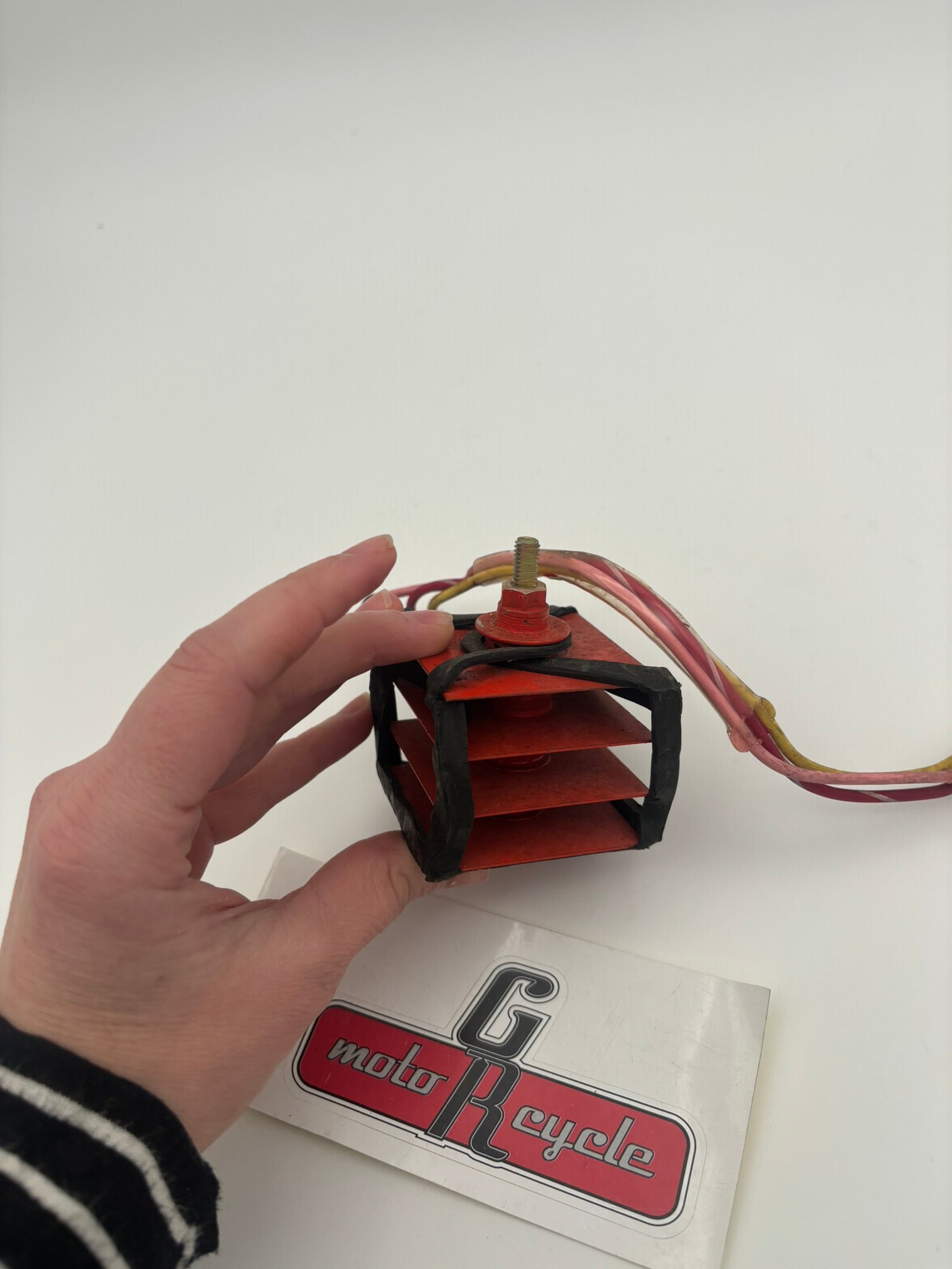 HONDA SELENIUM RECTIFIER (3 WIRES) (DAMAGED RUBBER) (SUB 31700-028-008 31700-028-018 ) 31700-028-000-4 H229