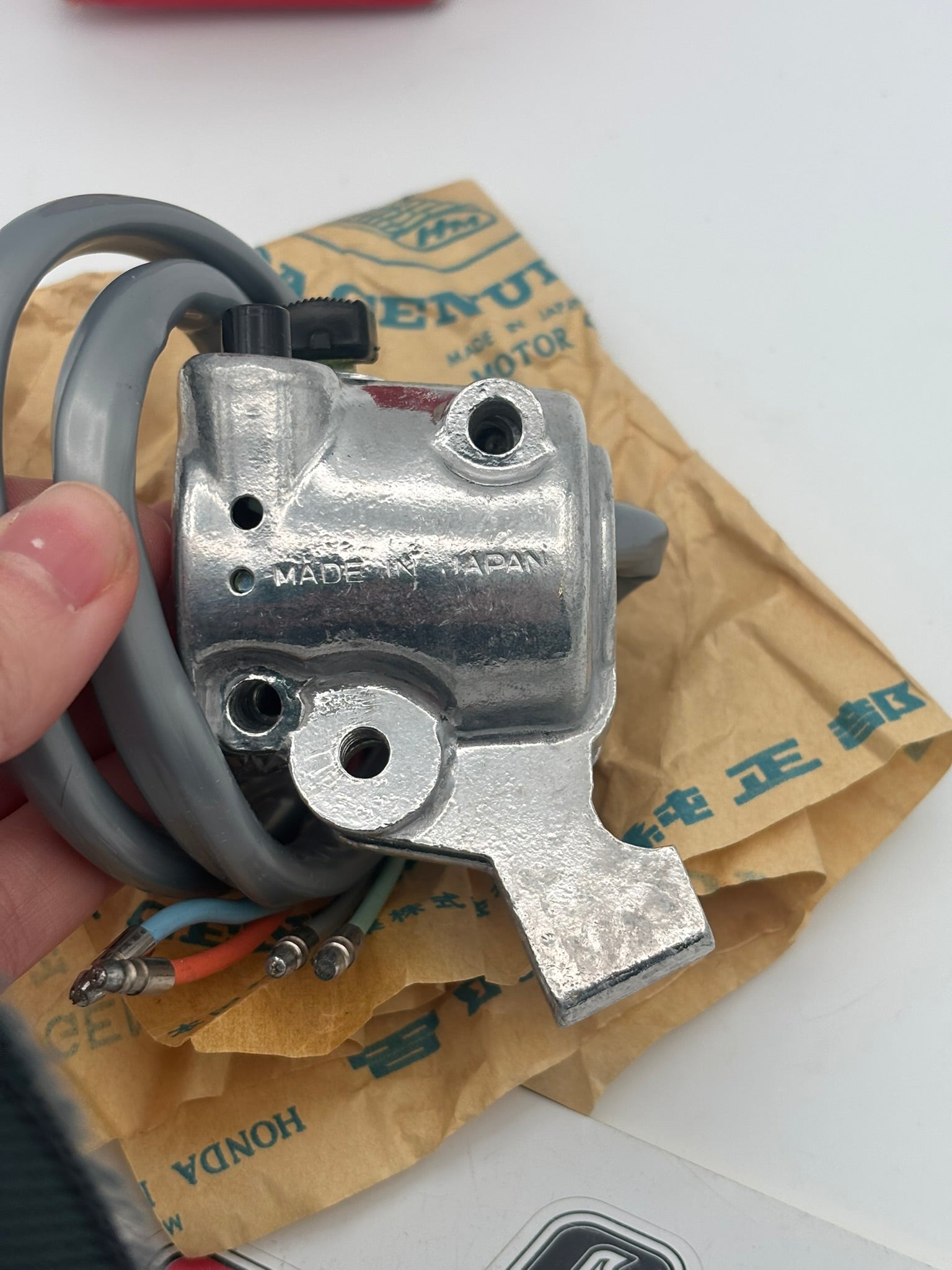 HONDA HORN & TURN SIGNAL SWITCH ASSY 35300-102-000 H230