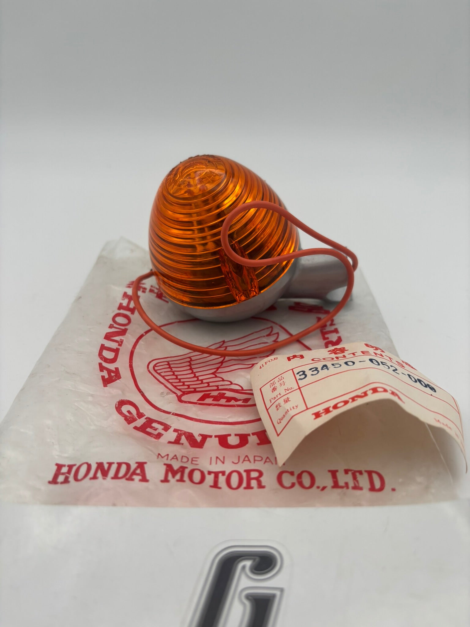 HONDA LEFT FRONT TURN SIGNAL 33450-052-000 H230
