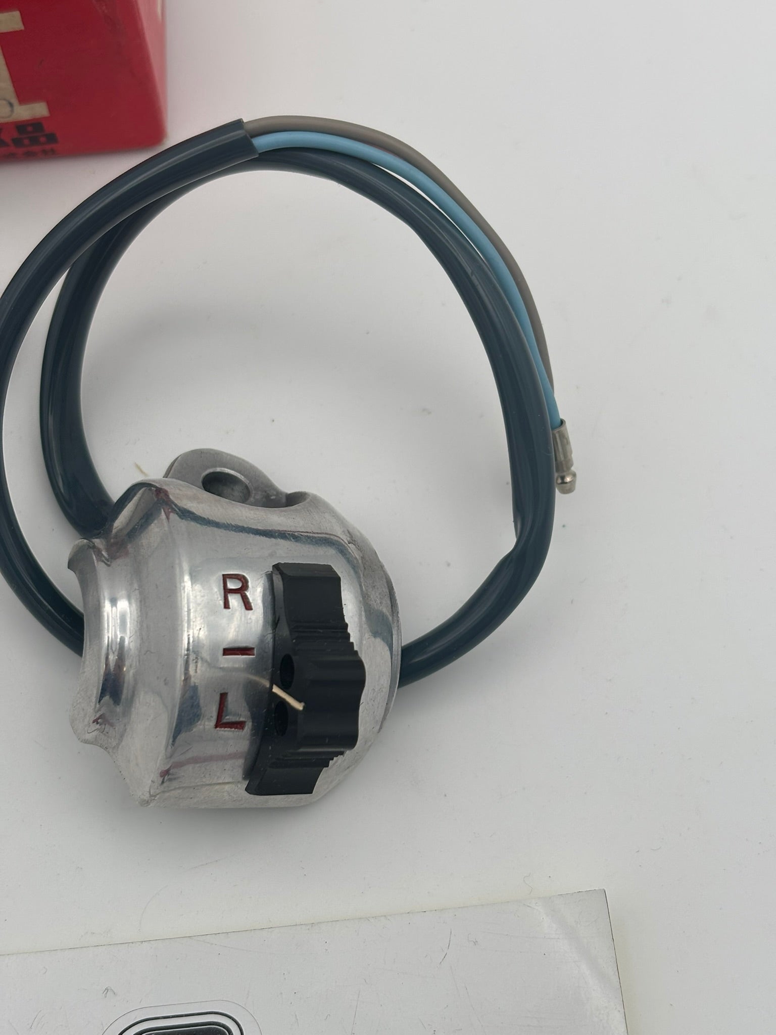 HONDA TURN SIGNAL SWITCH (SUB 35250-011-000 35250-017-000 ) C1104845-TO H230