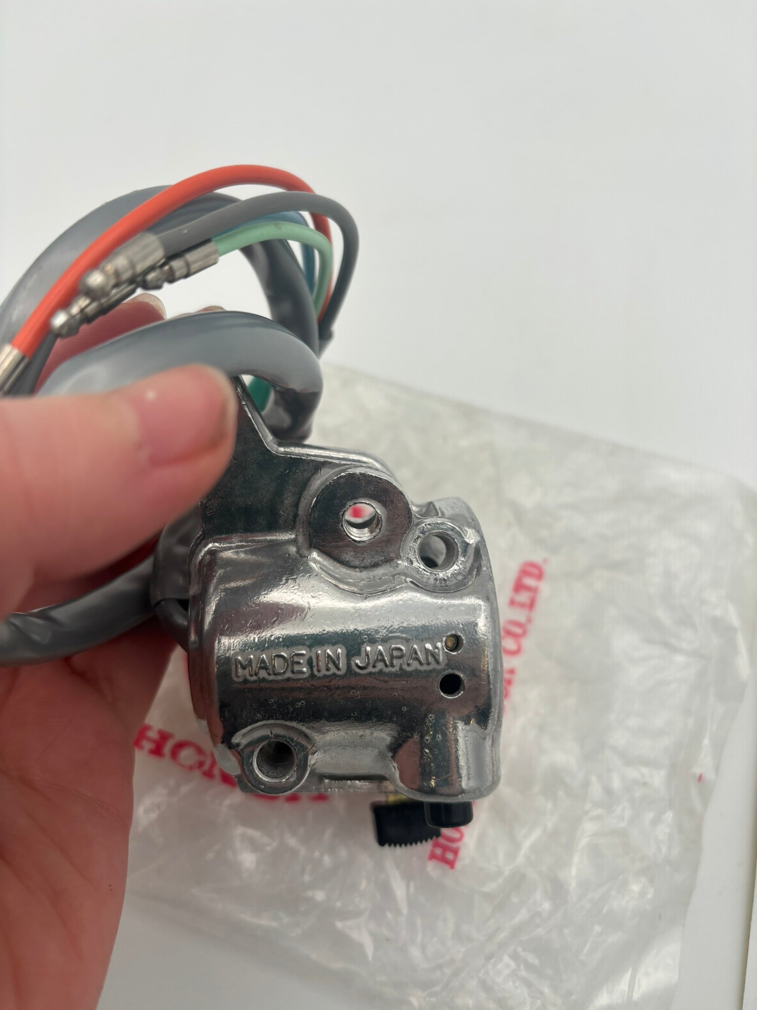 HONDA HORN & TURN SIGNAL SWITCH (SUB 35300-107-671 ) 35300-107-670 H234